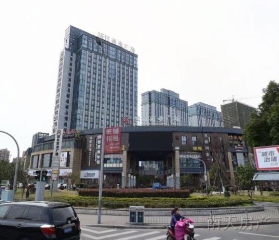 滨江商业广场