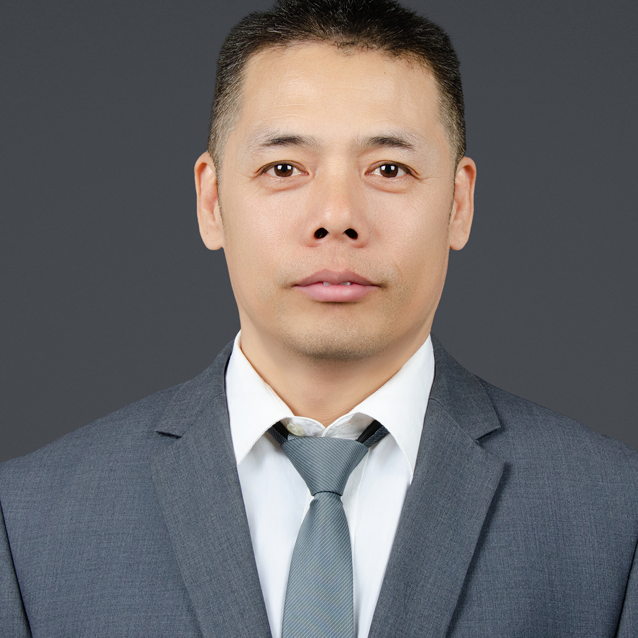 孟青动