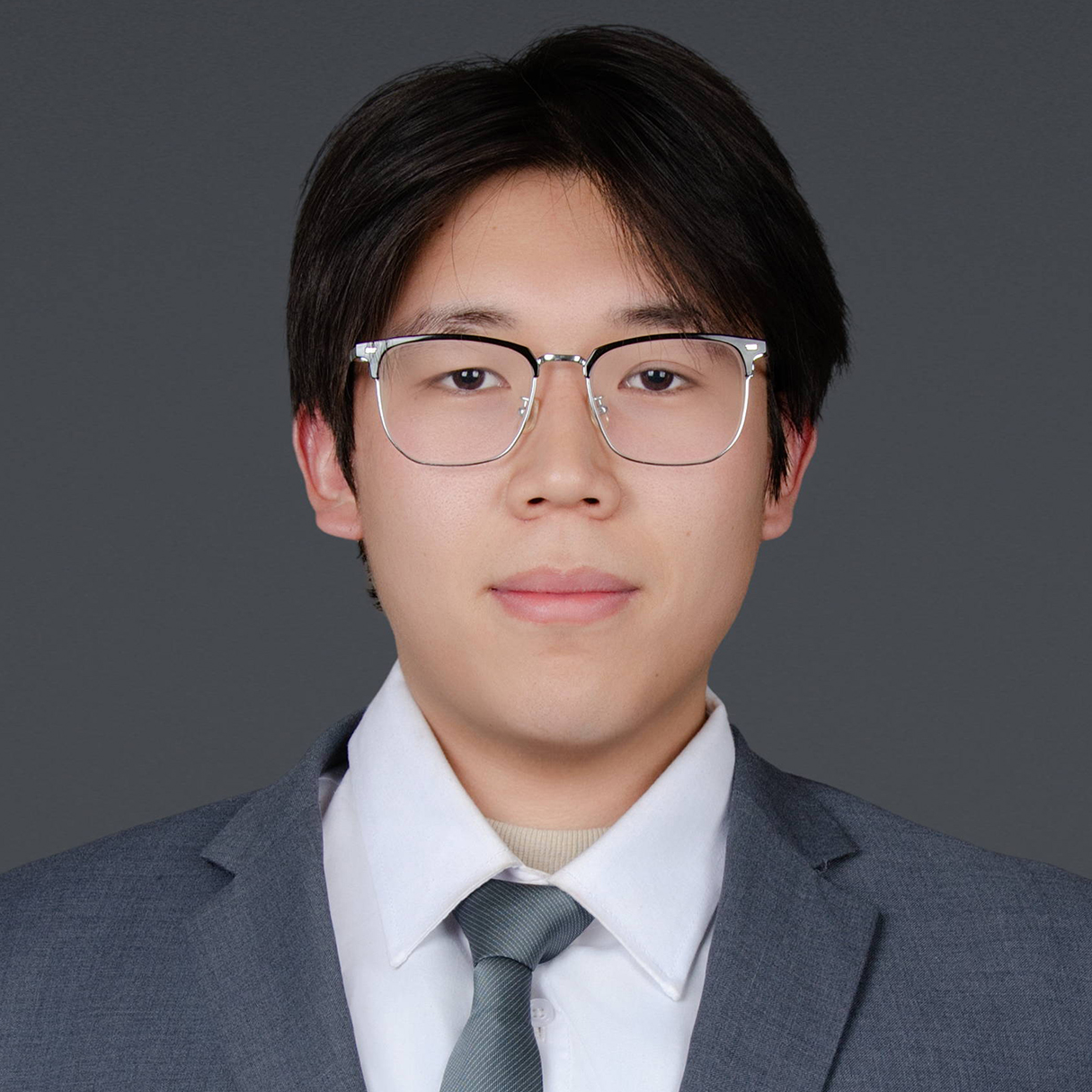 章友华