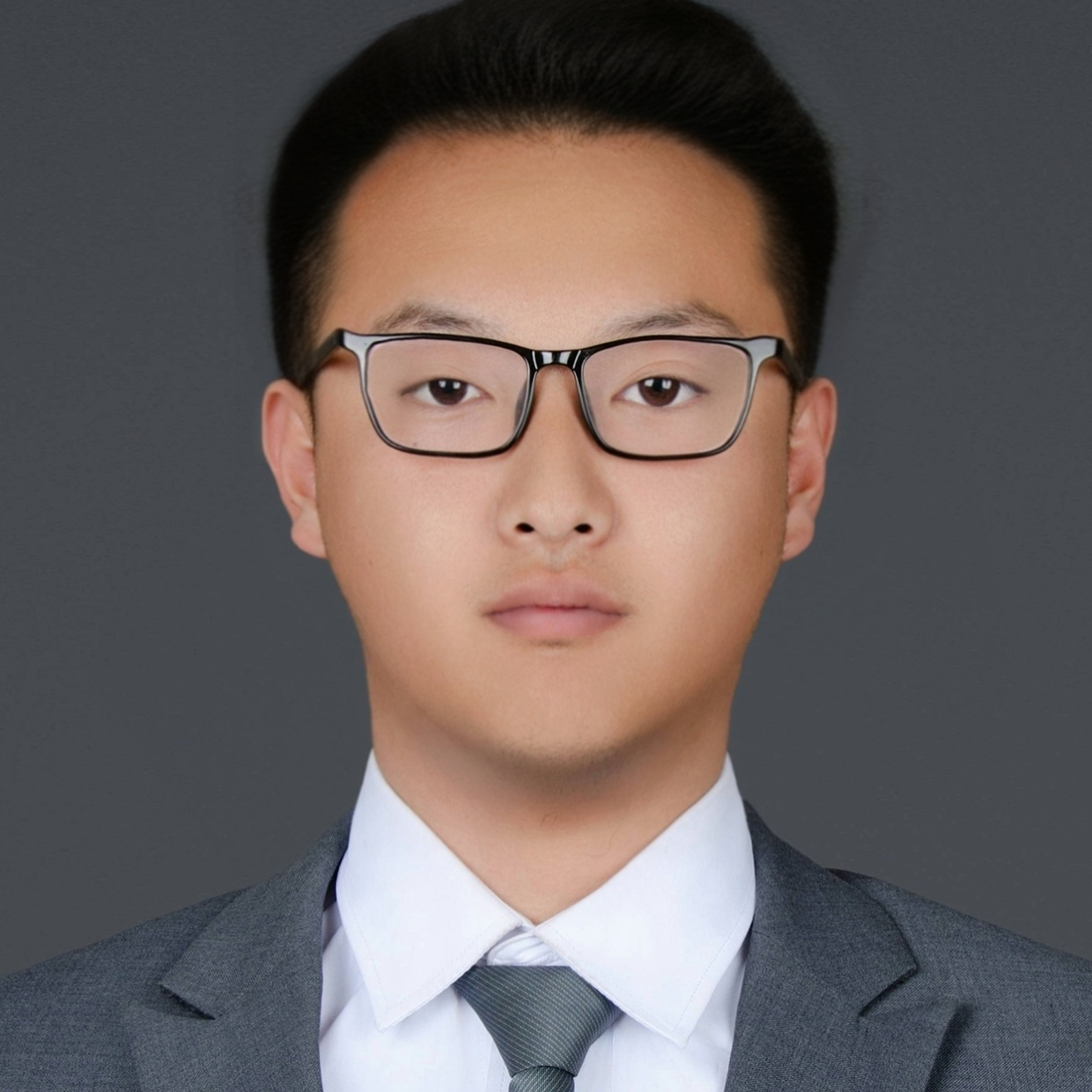 董健