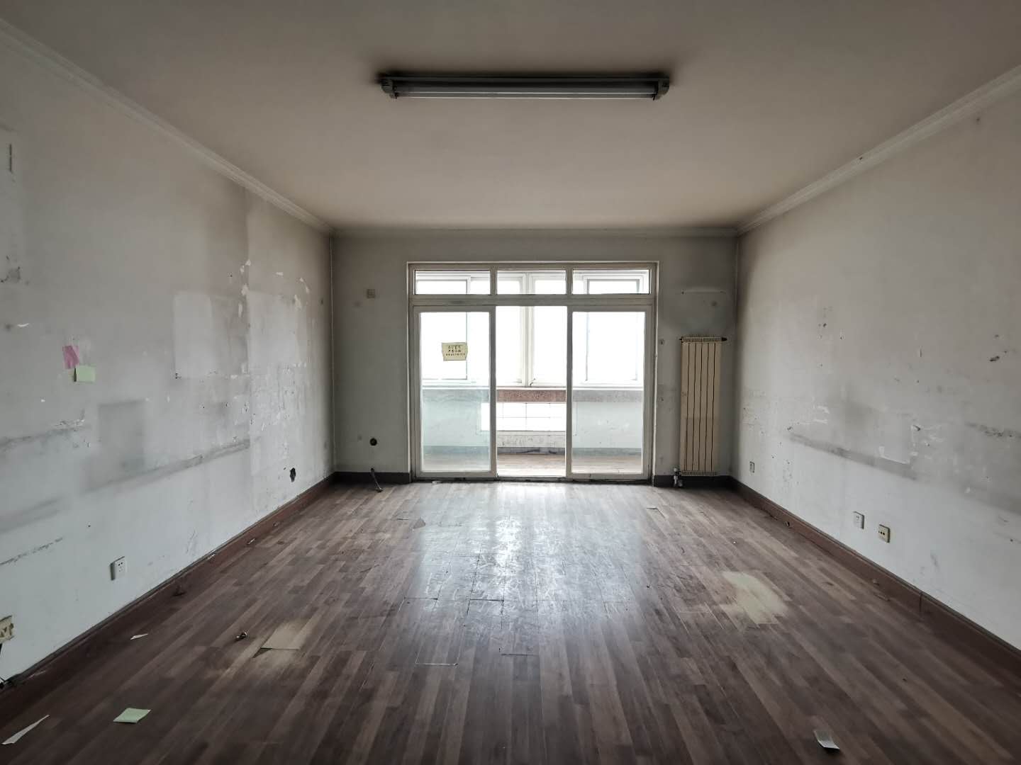 新世界东二区新房   带车位   低于市场价