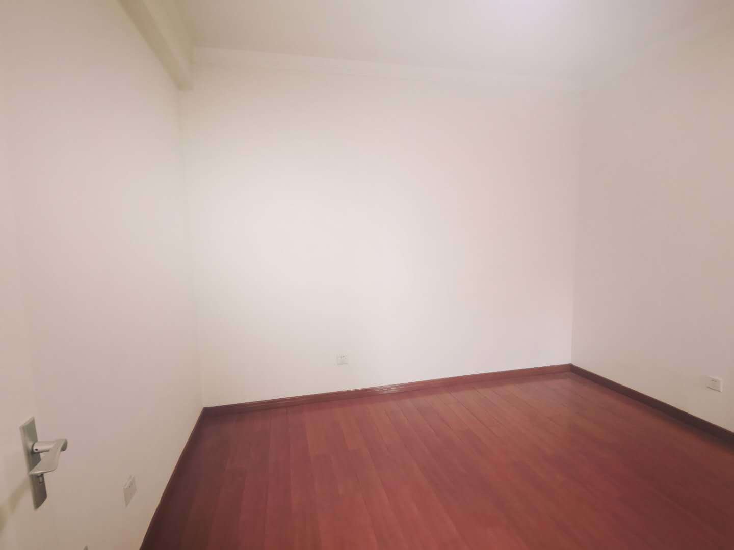 绿地新里卢浮公馆