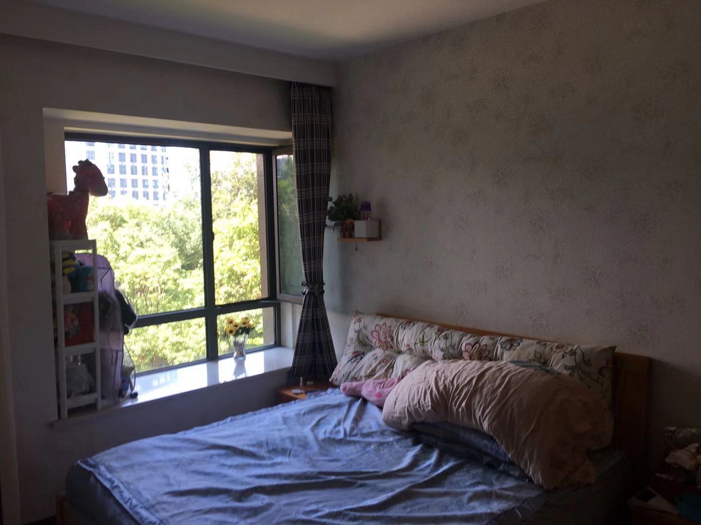 蓝山花园 3室2厅2卫139.38㎡