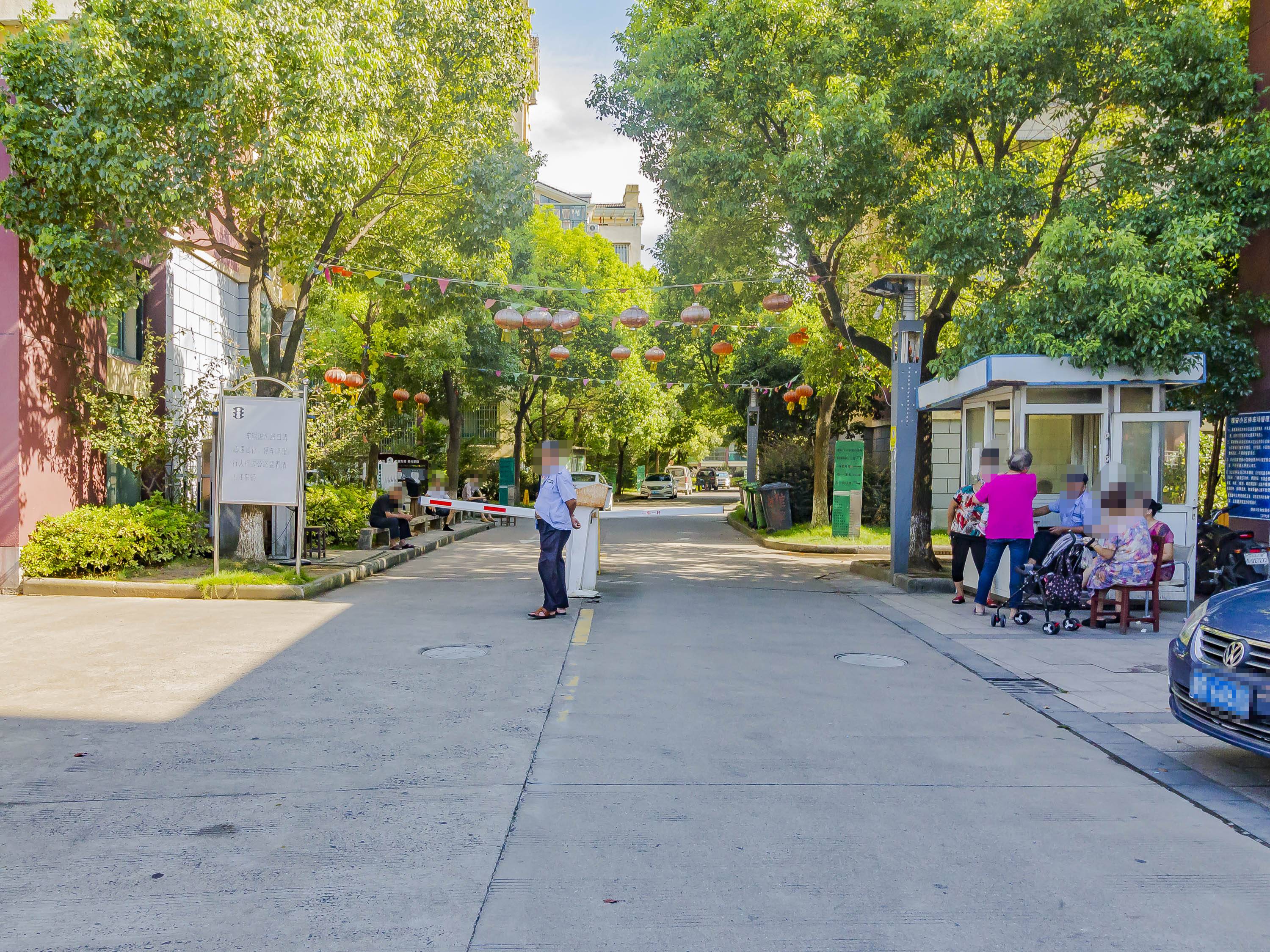 雅安小区