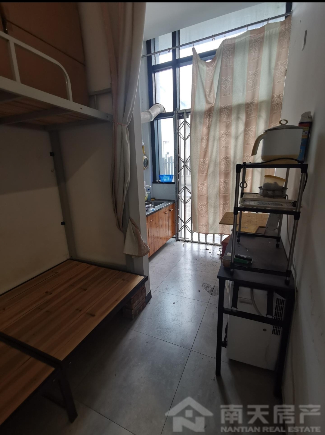 堇山路商铺