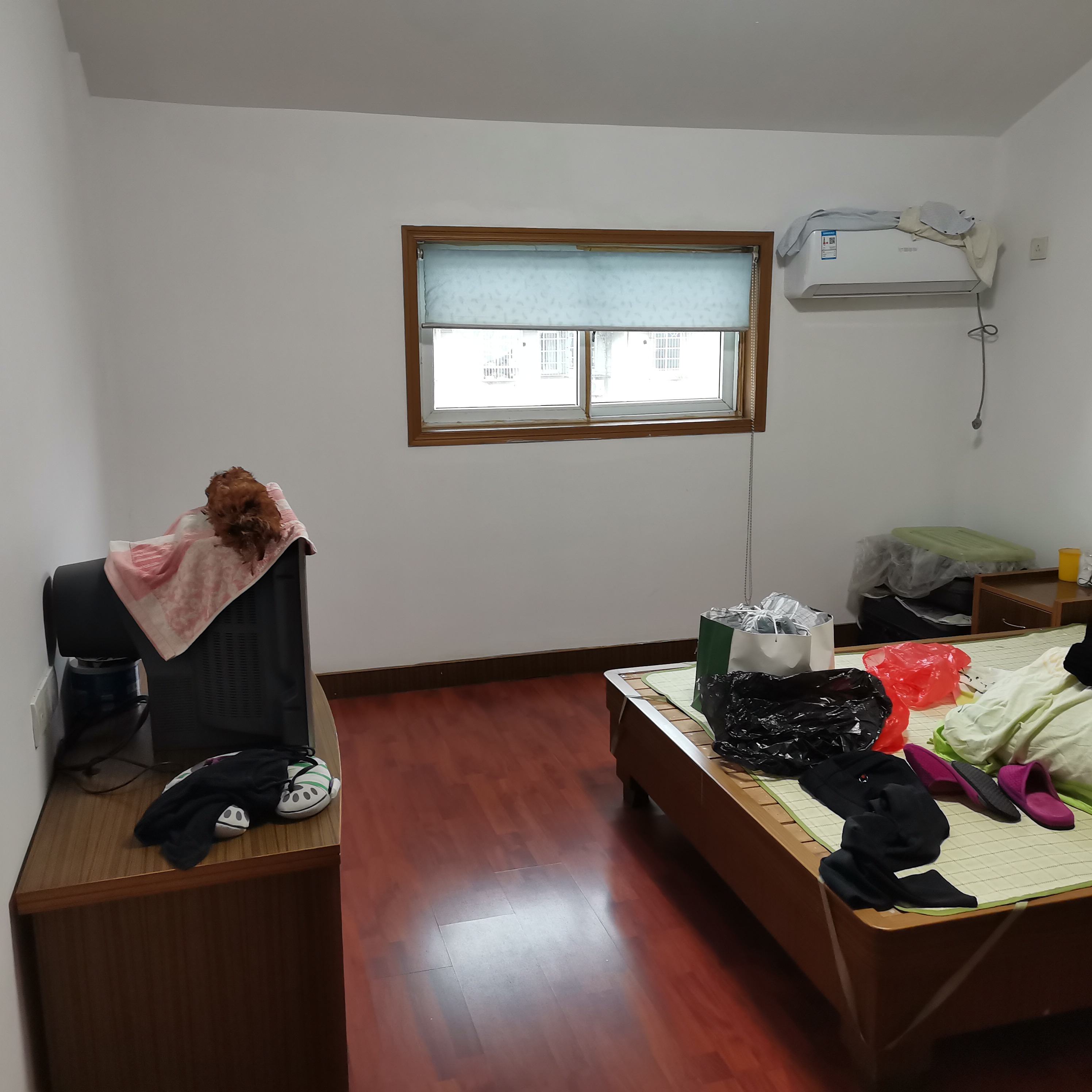 灵峰小区(东区) 4室2厅2卫150.0㎡