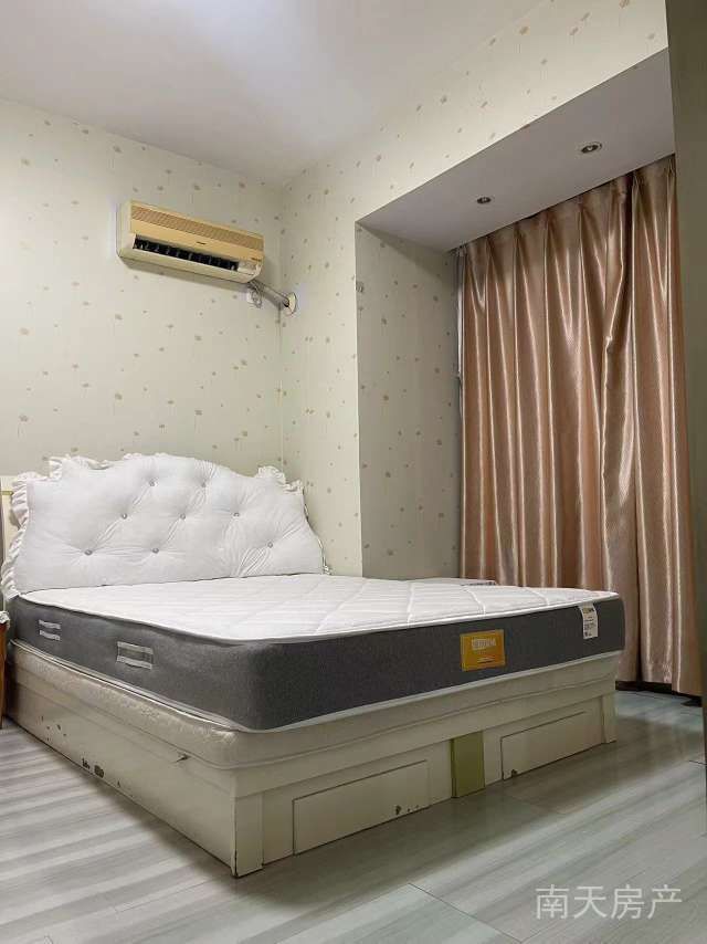 格兰云天(东区) 1室1厅1卫53.969999999999999㎡2500元/月