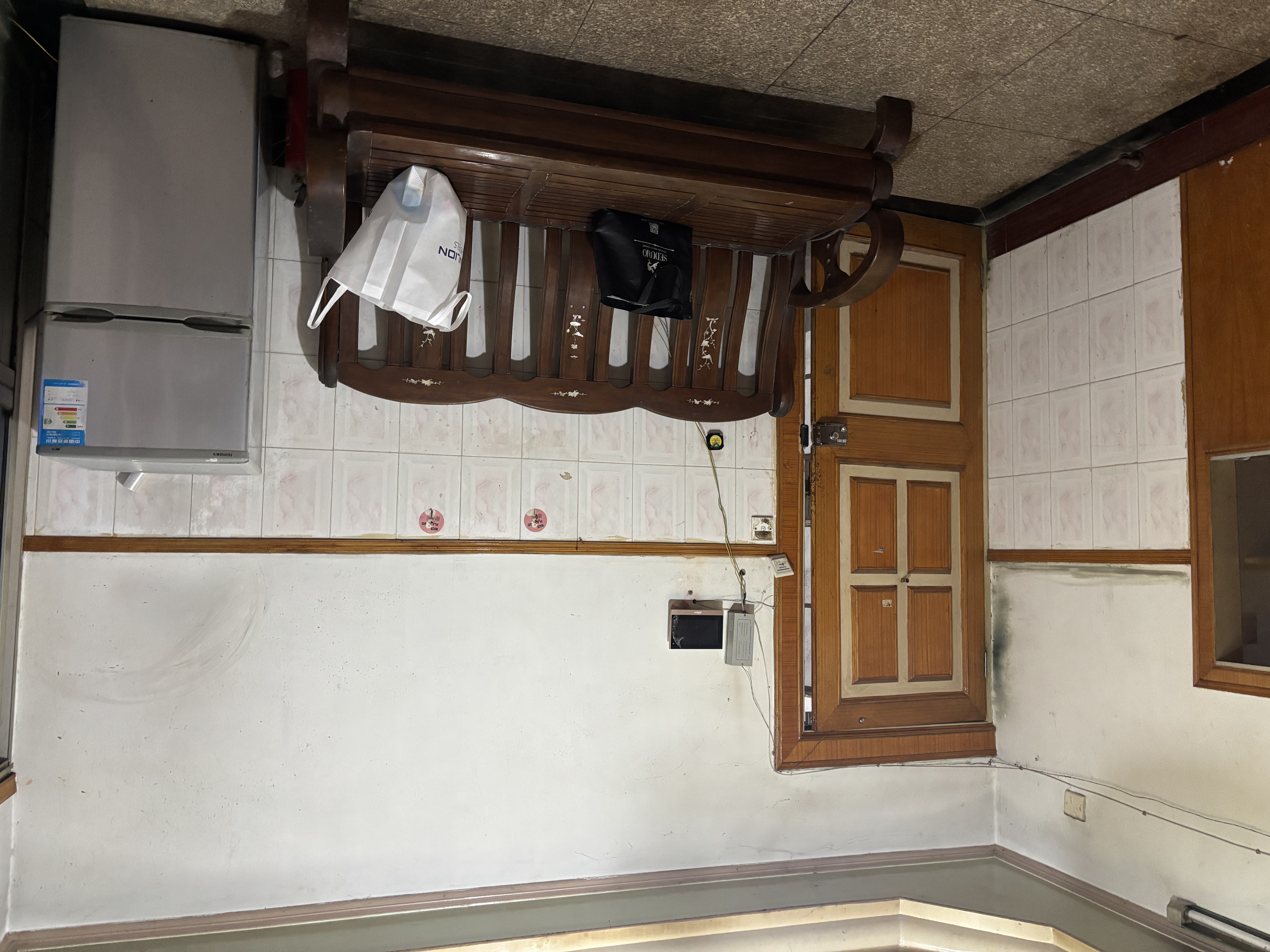 兴发新村3室1厅1卫82.4平方1600元/月