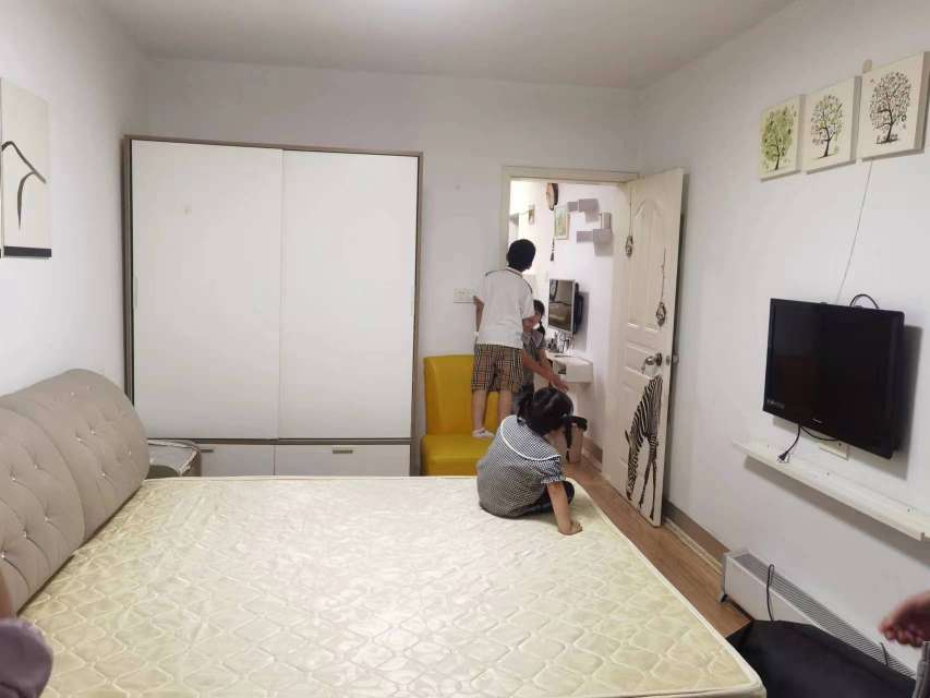 庆安社区(南区)1室1厅1卫39.0平方1900元/月