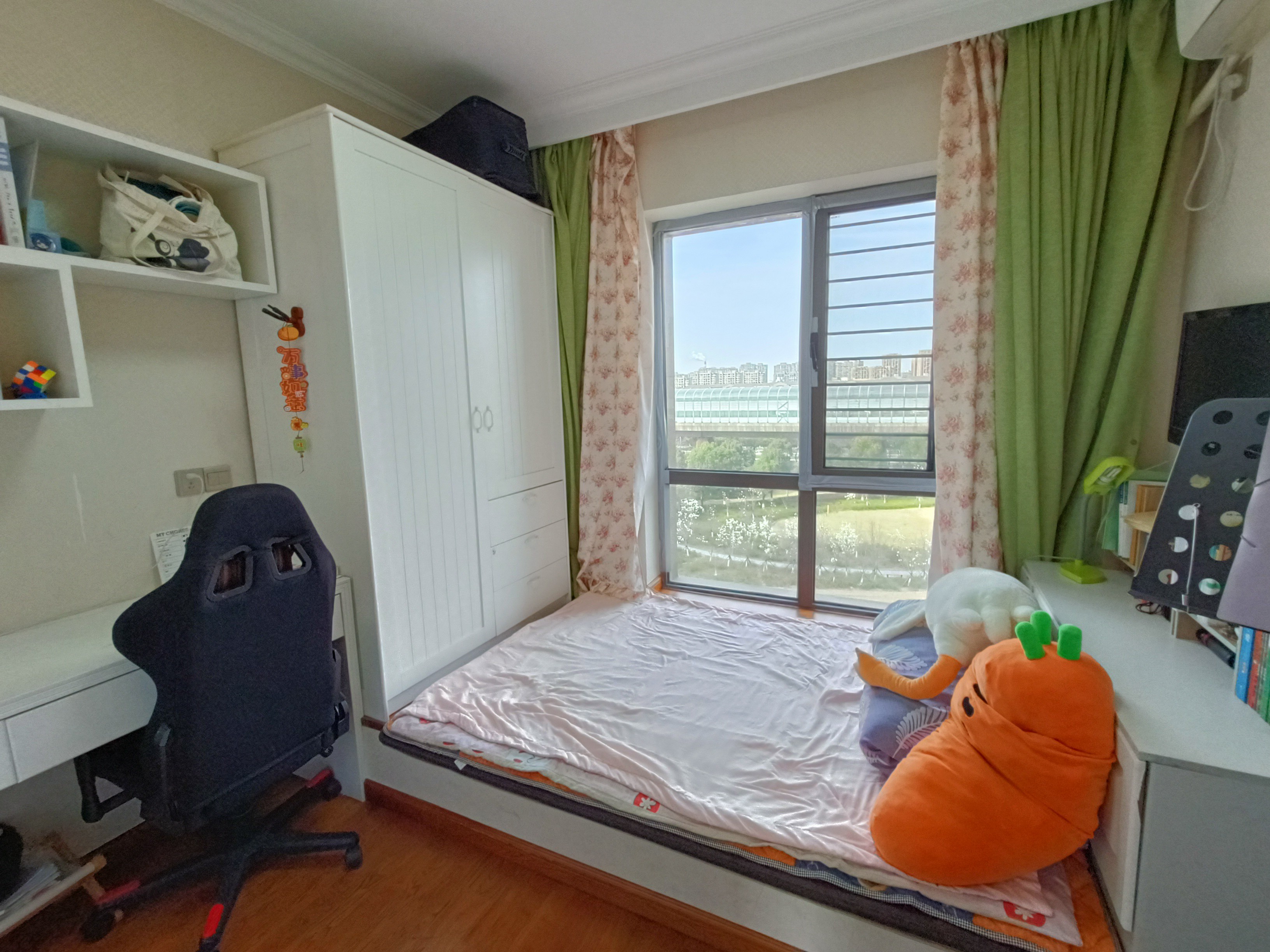 蓝山花园 3室2厅2卫138.03999999999999㎡