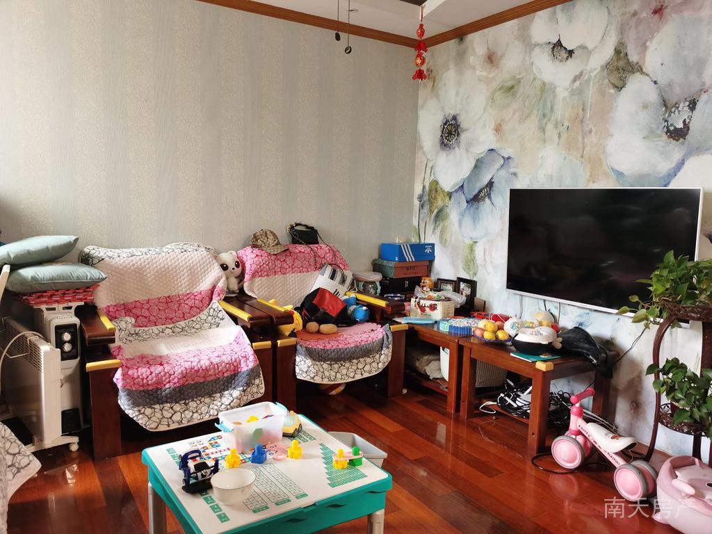 联丰世纪苑 3室2厅1卫85.0㎡