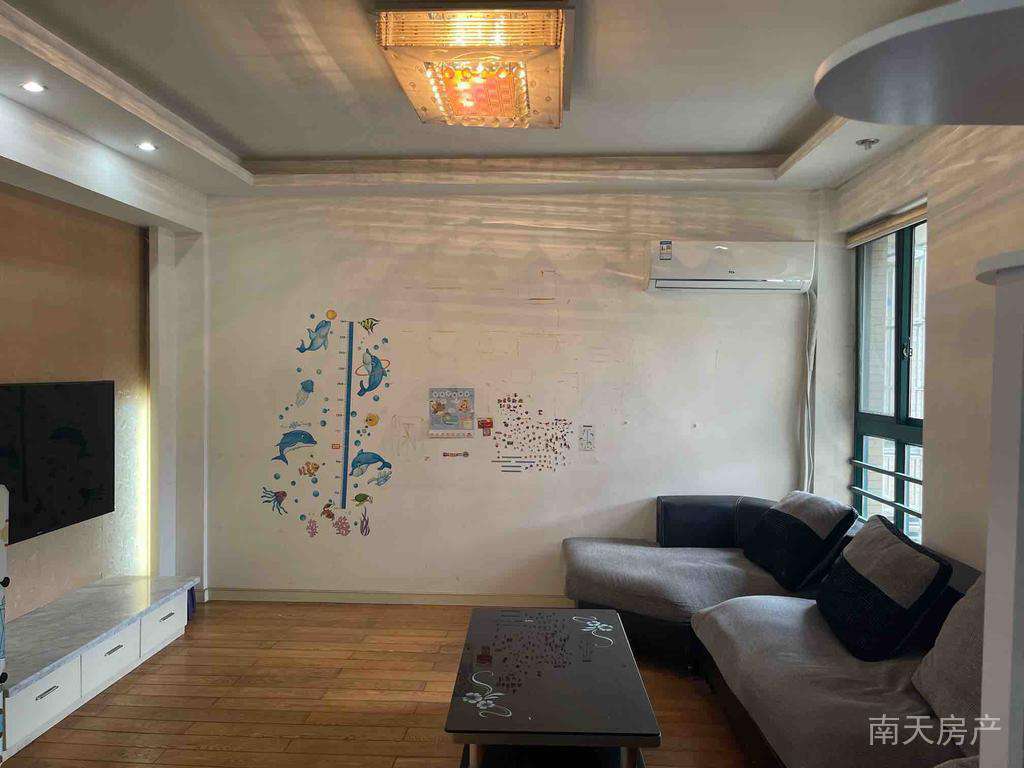 四明春晓3室2厅1卫95.6平方3600元/月