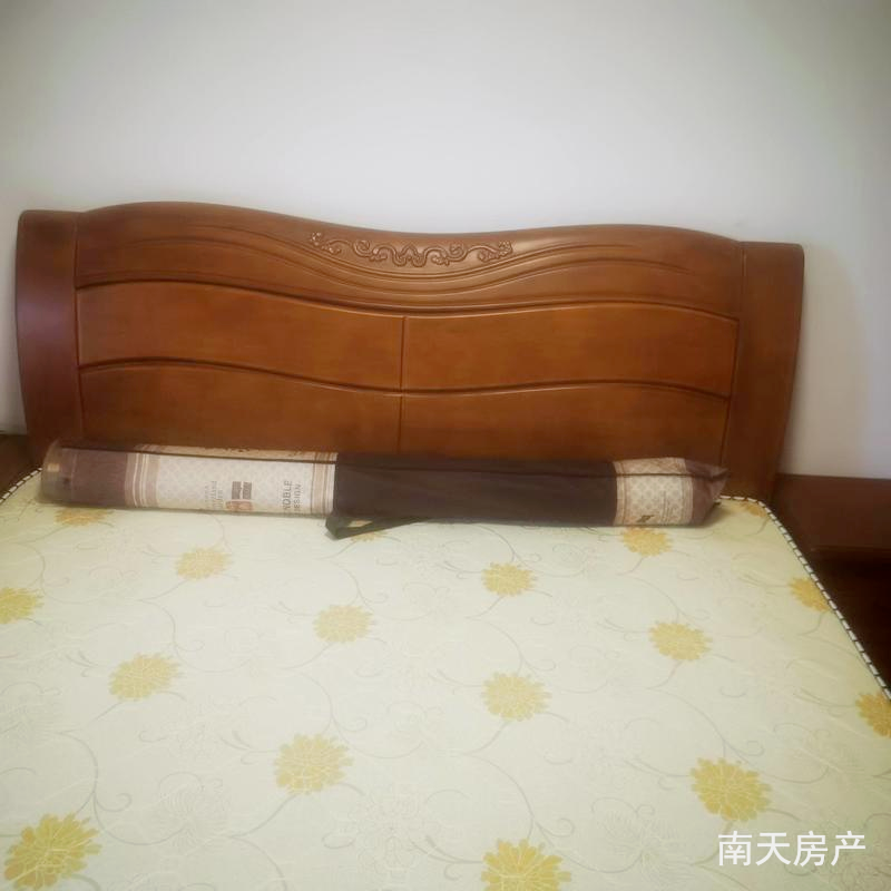 48克拉2室1厅1卫37.0平方3000元/月
