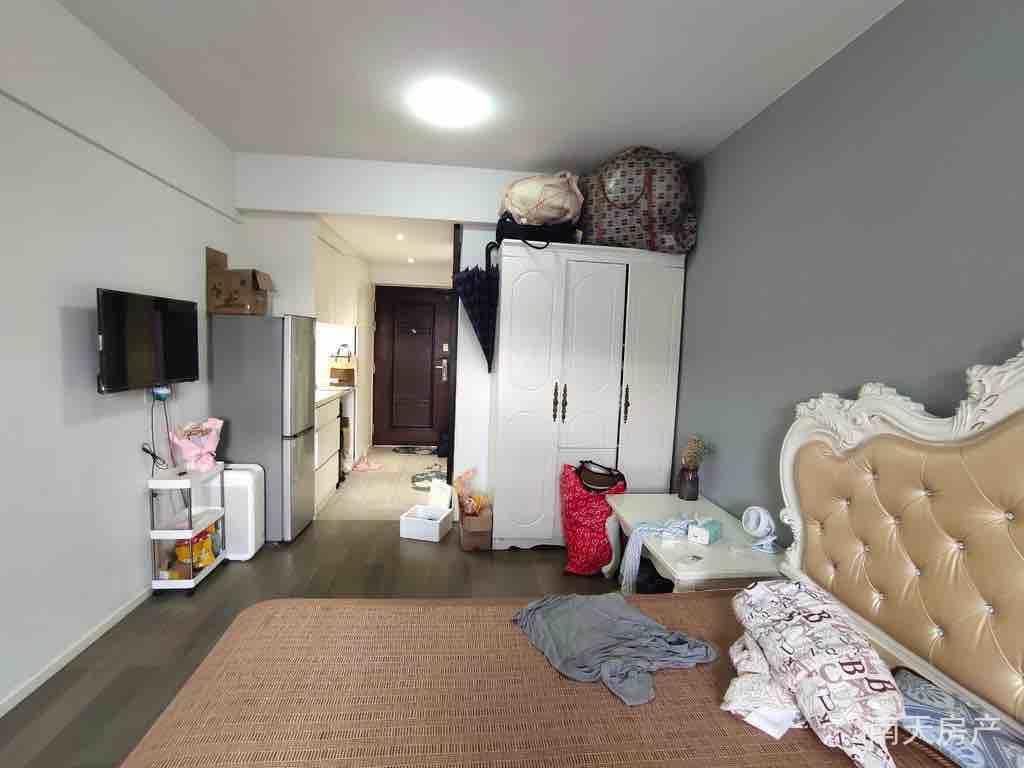 郡西花苑1室1厅1卫33.4平方1500元/月