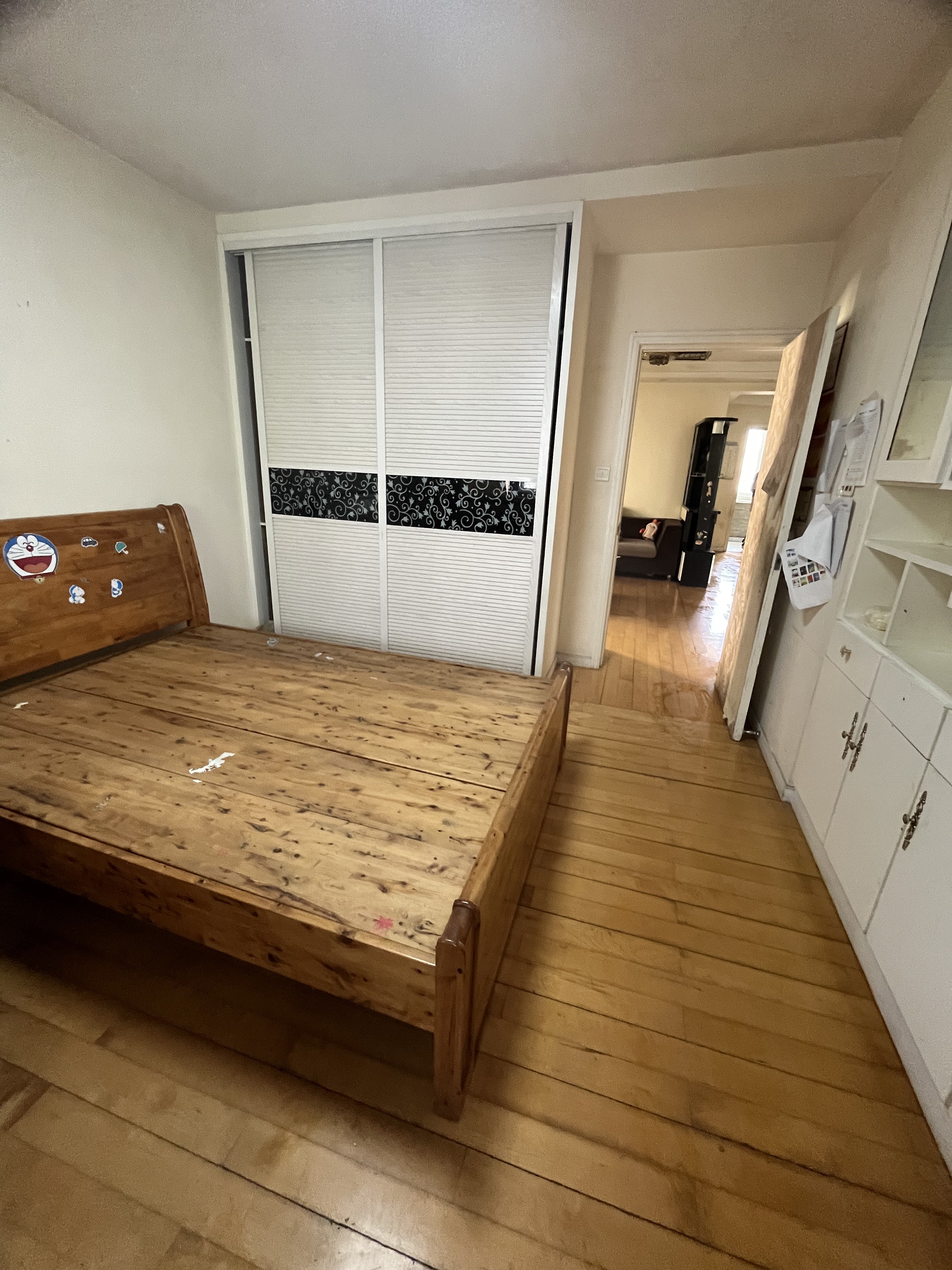 飞虹社区(二区南区)3室2厅1卫100.0平方3500元/月