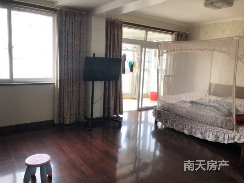 在水一方
