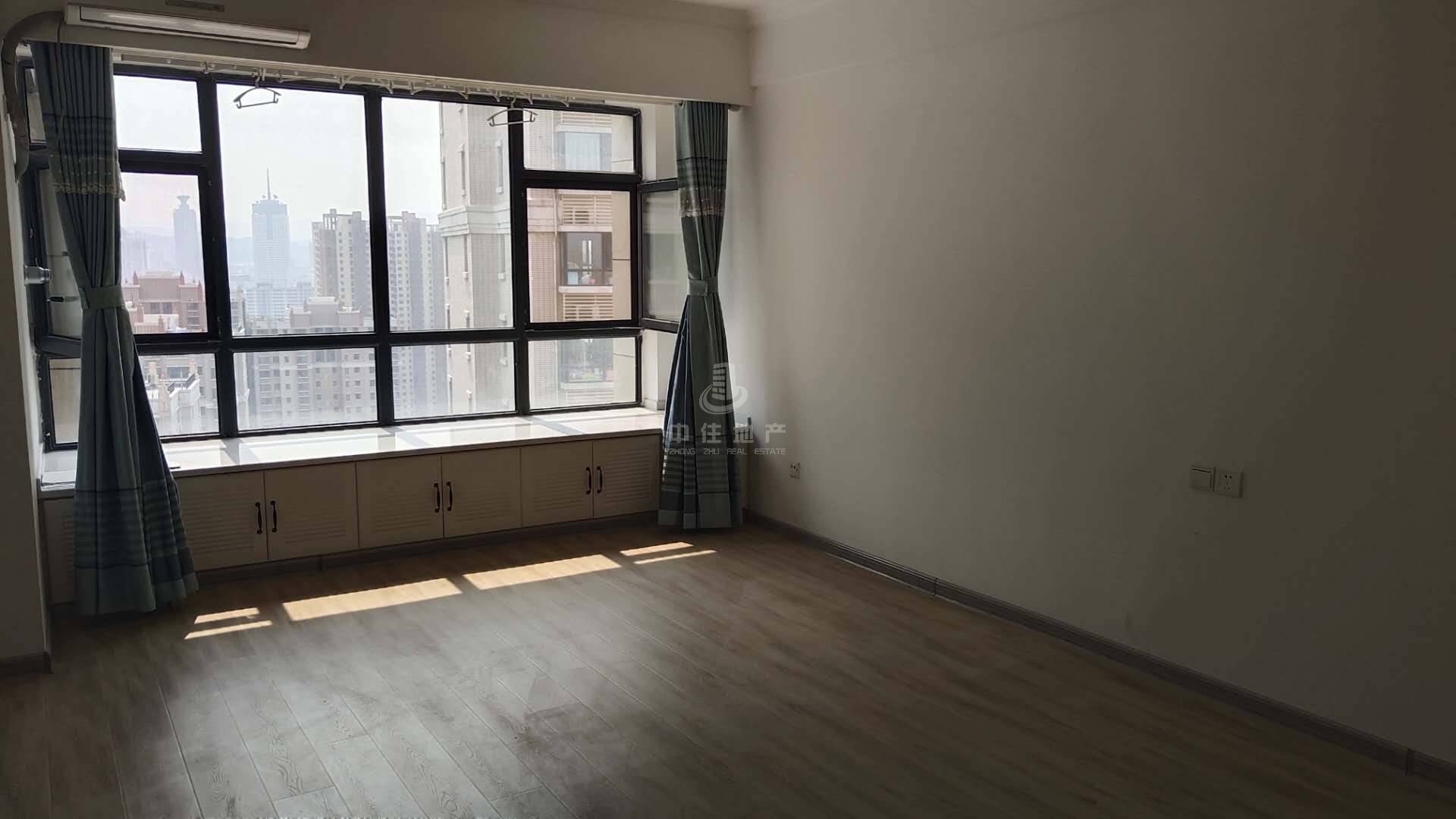 南益名泉春晓公寓