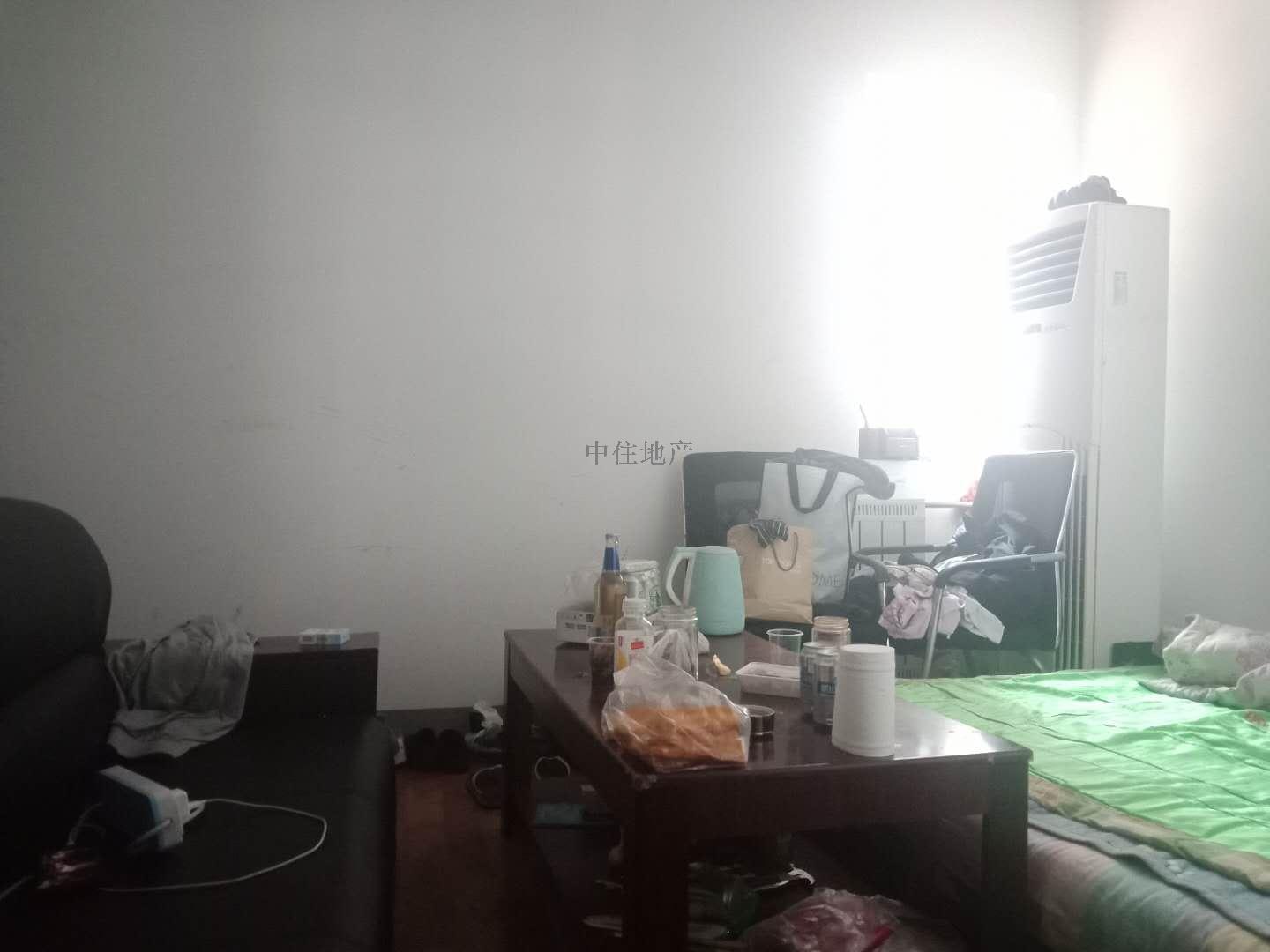 官扎营新区