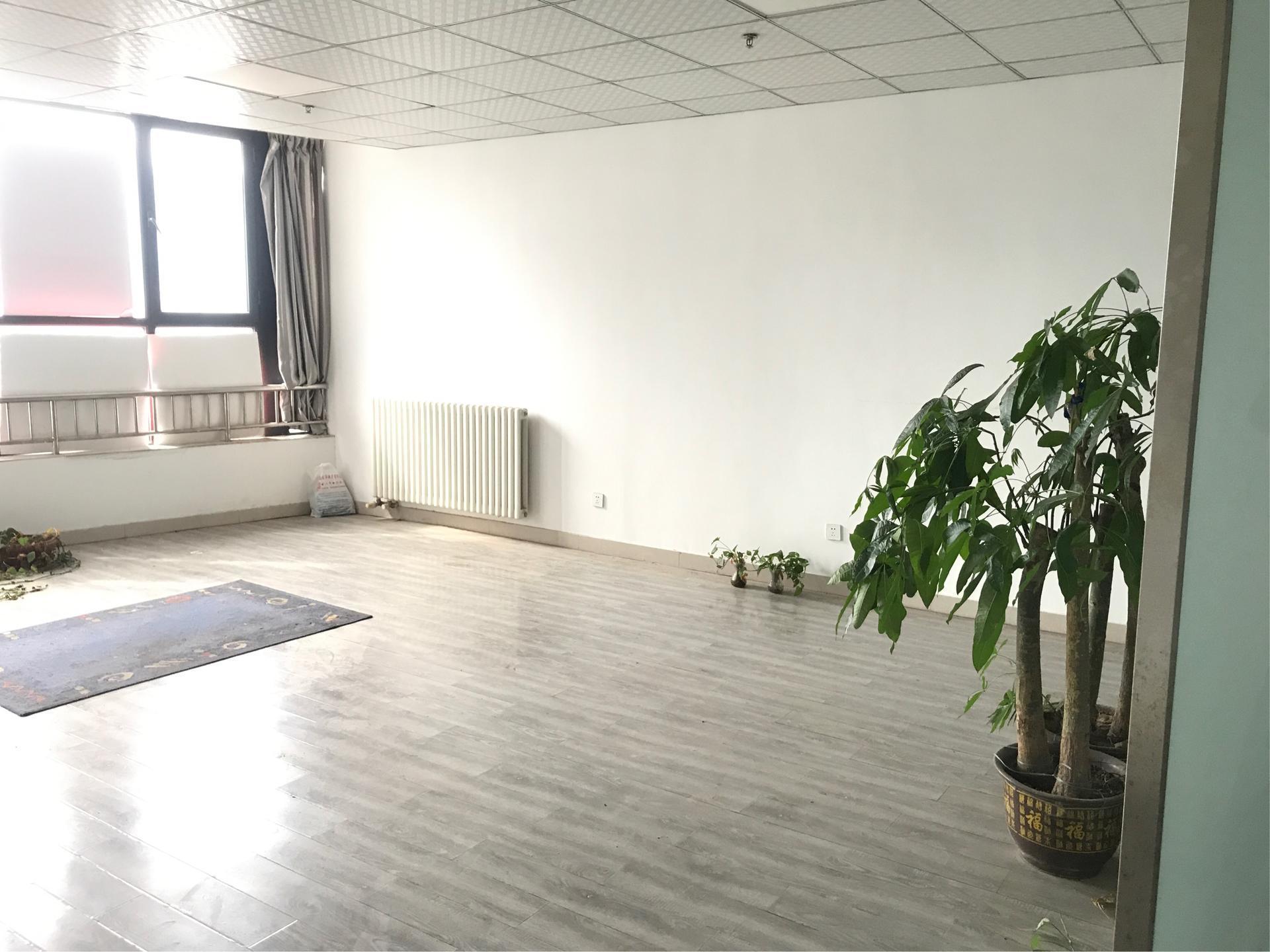 南益名泉春晓公寓