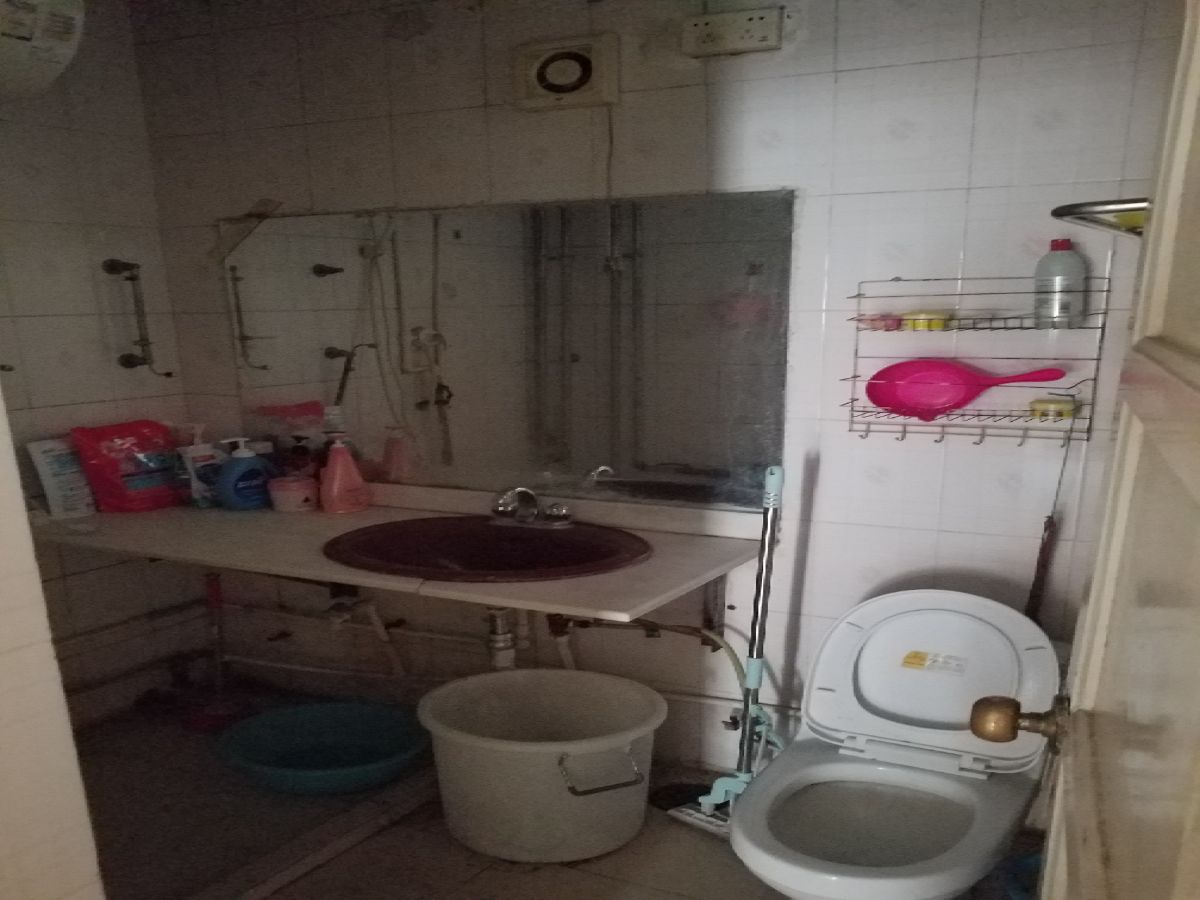 建国小经六路单位宿舍