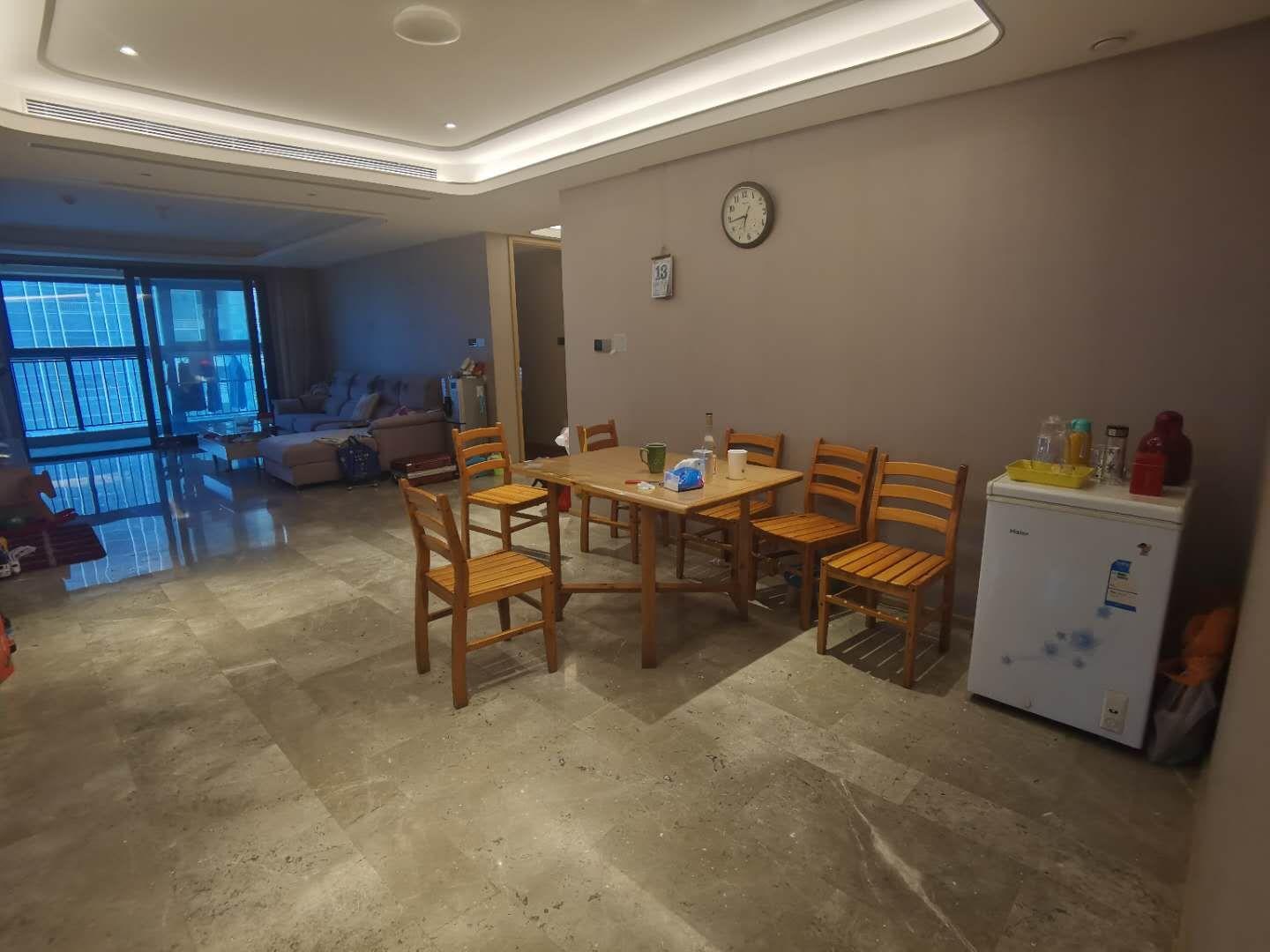 万科海晏门