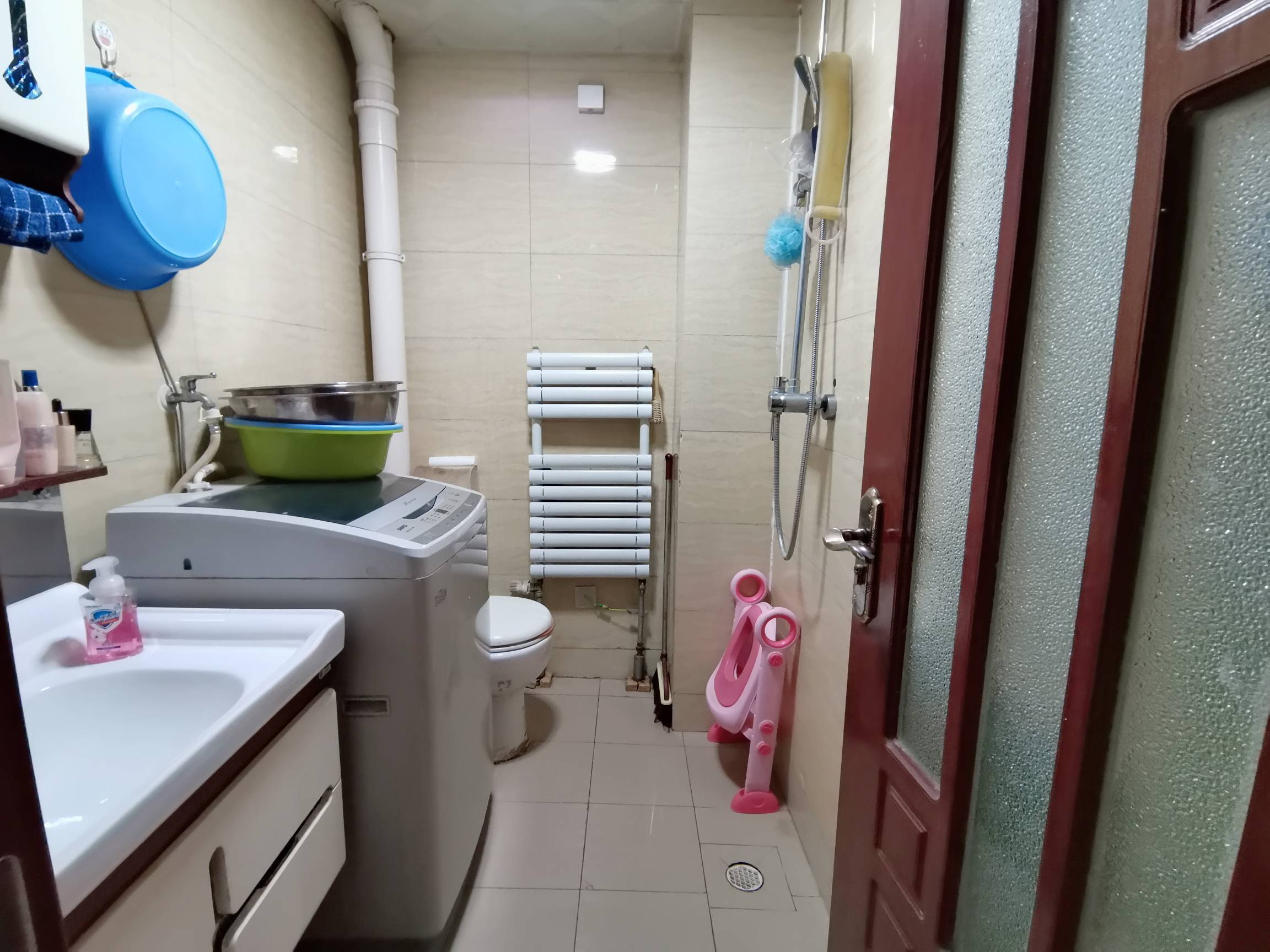 鲍德现代逸城