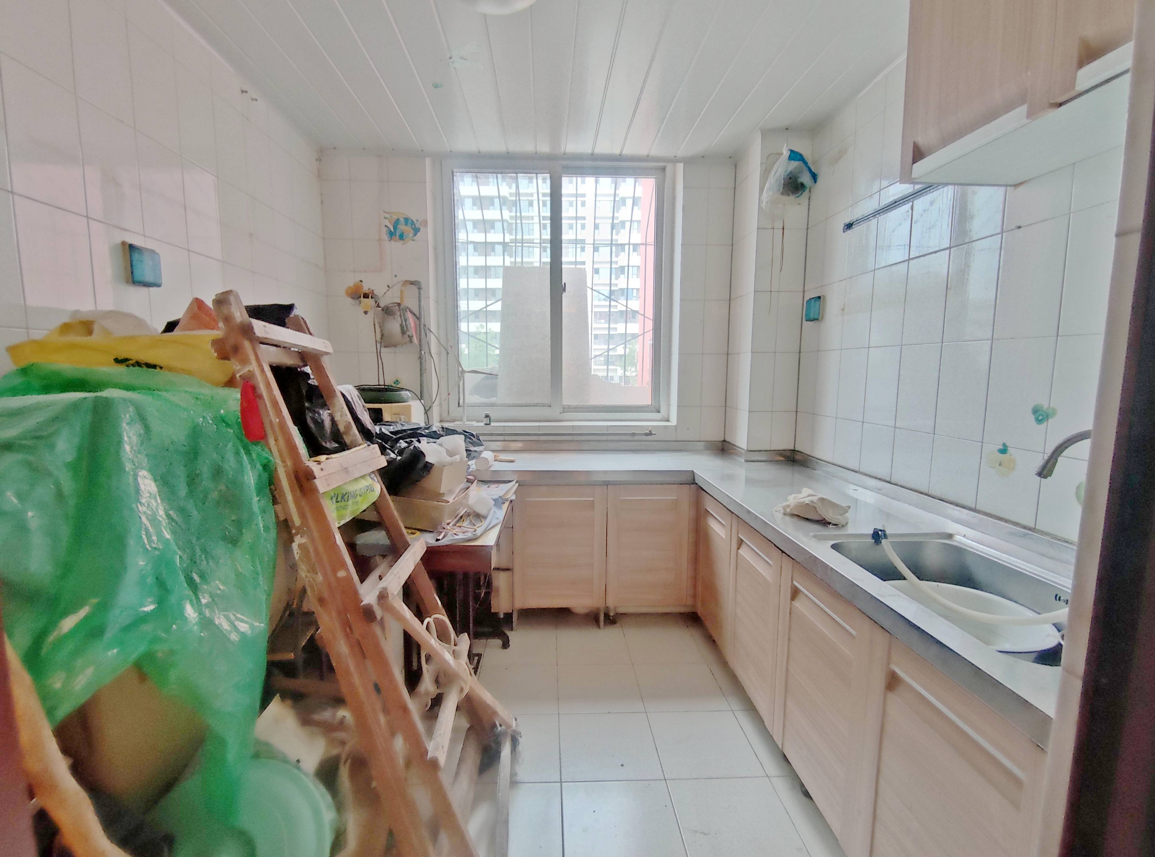 丁字山路佳宝宿舍