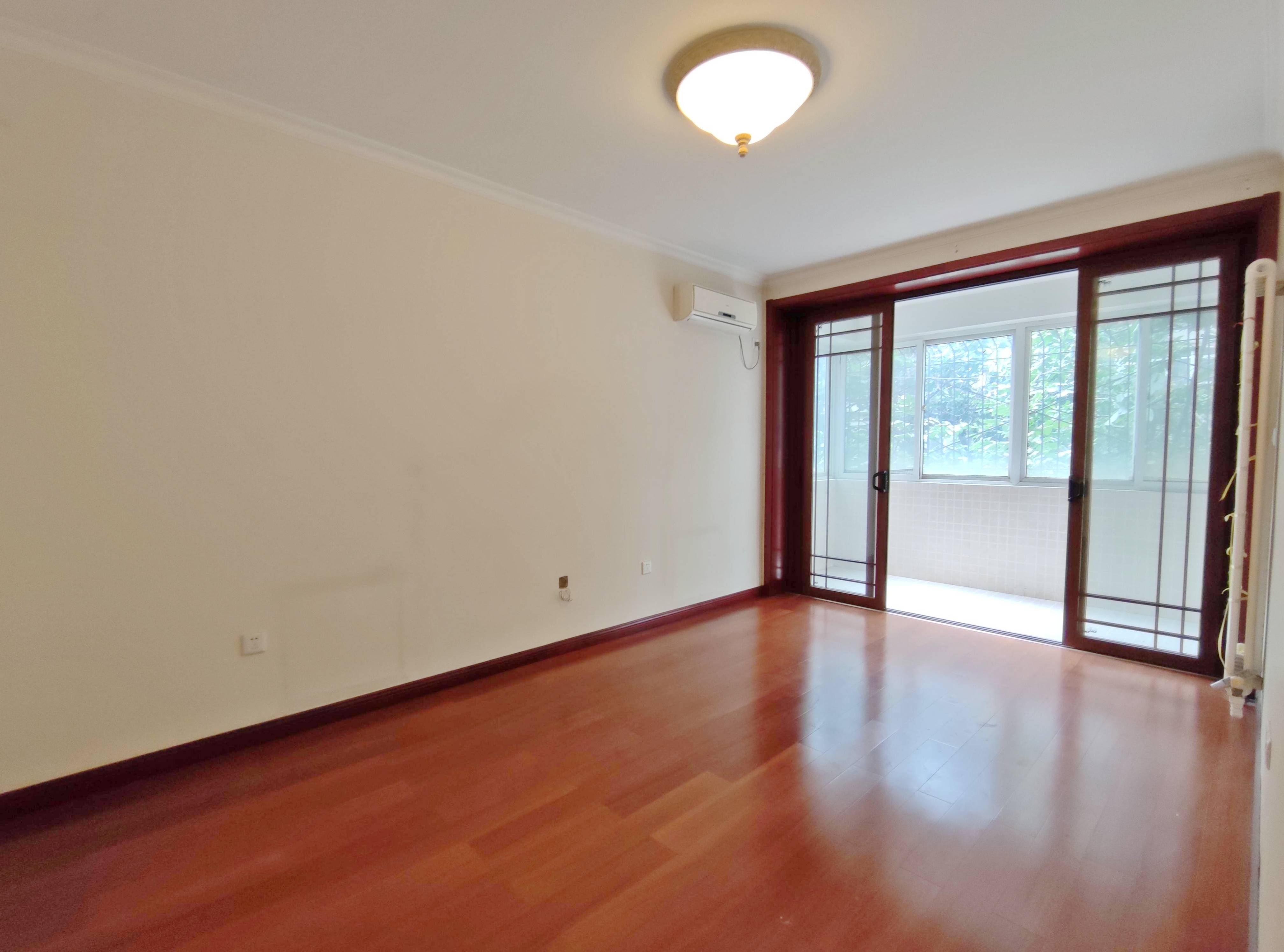 丁字山路佳宝宿舍