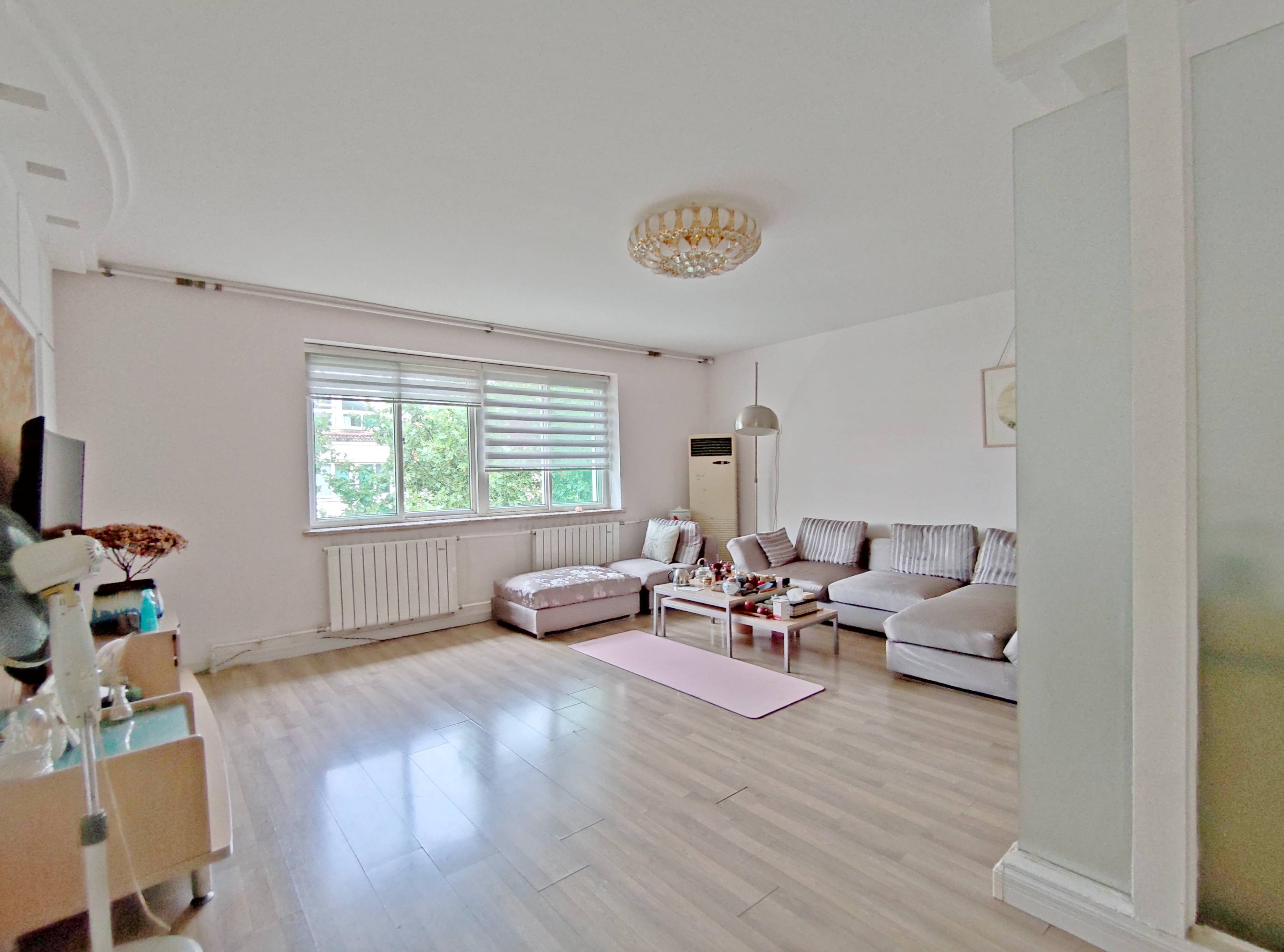 卧龙花园龙和苑