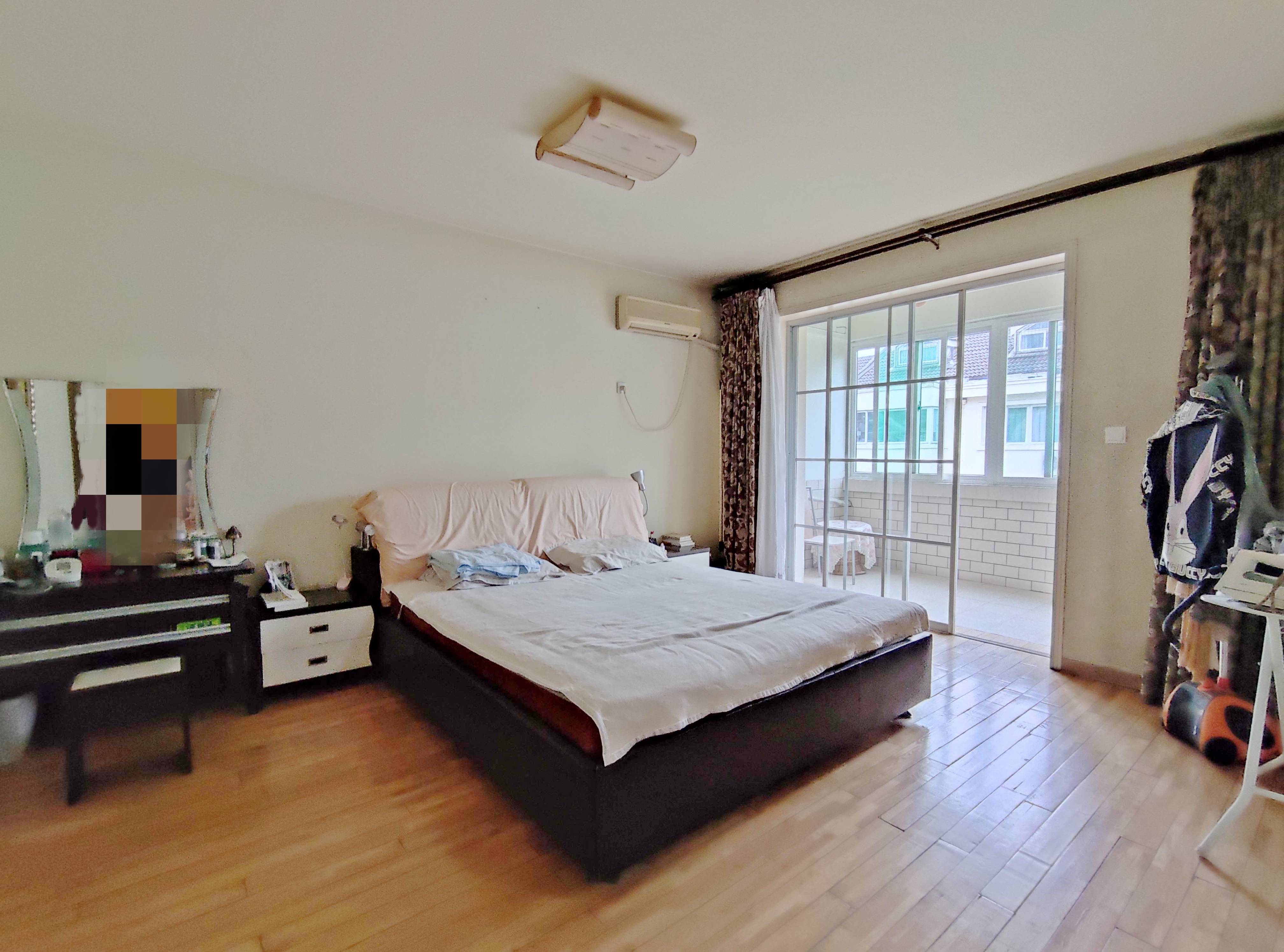 卧龙花园龙和苑