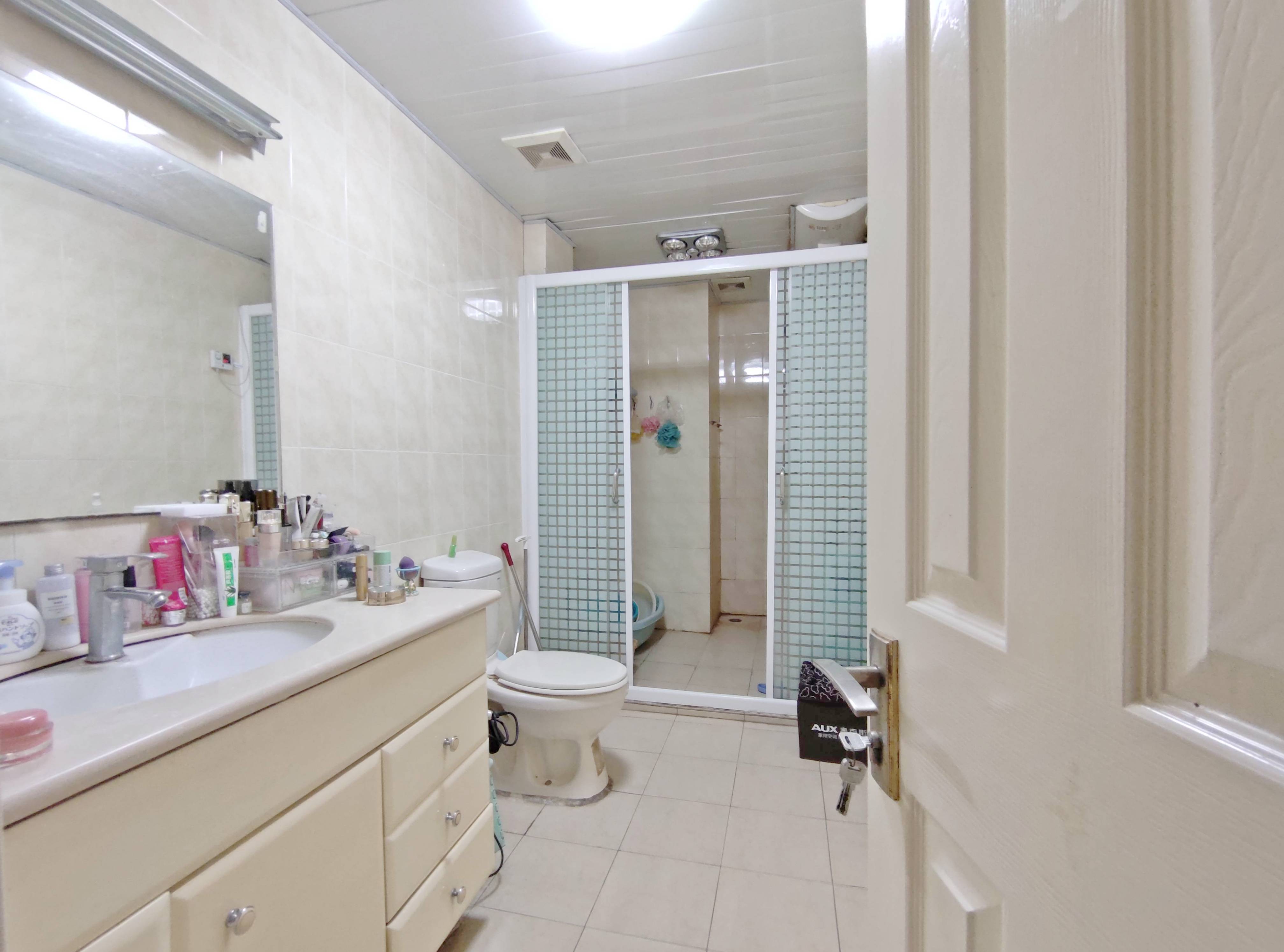 卧龙花园龙和苑