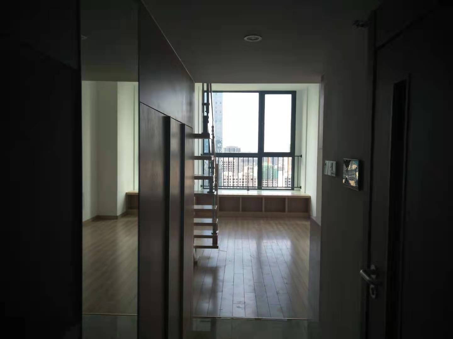 万科大都会万公馆