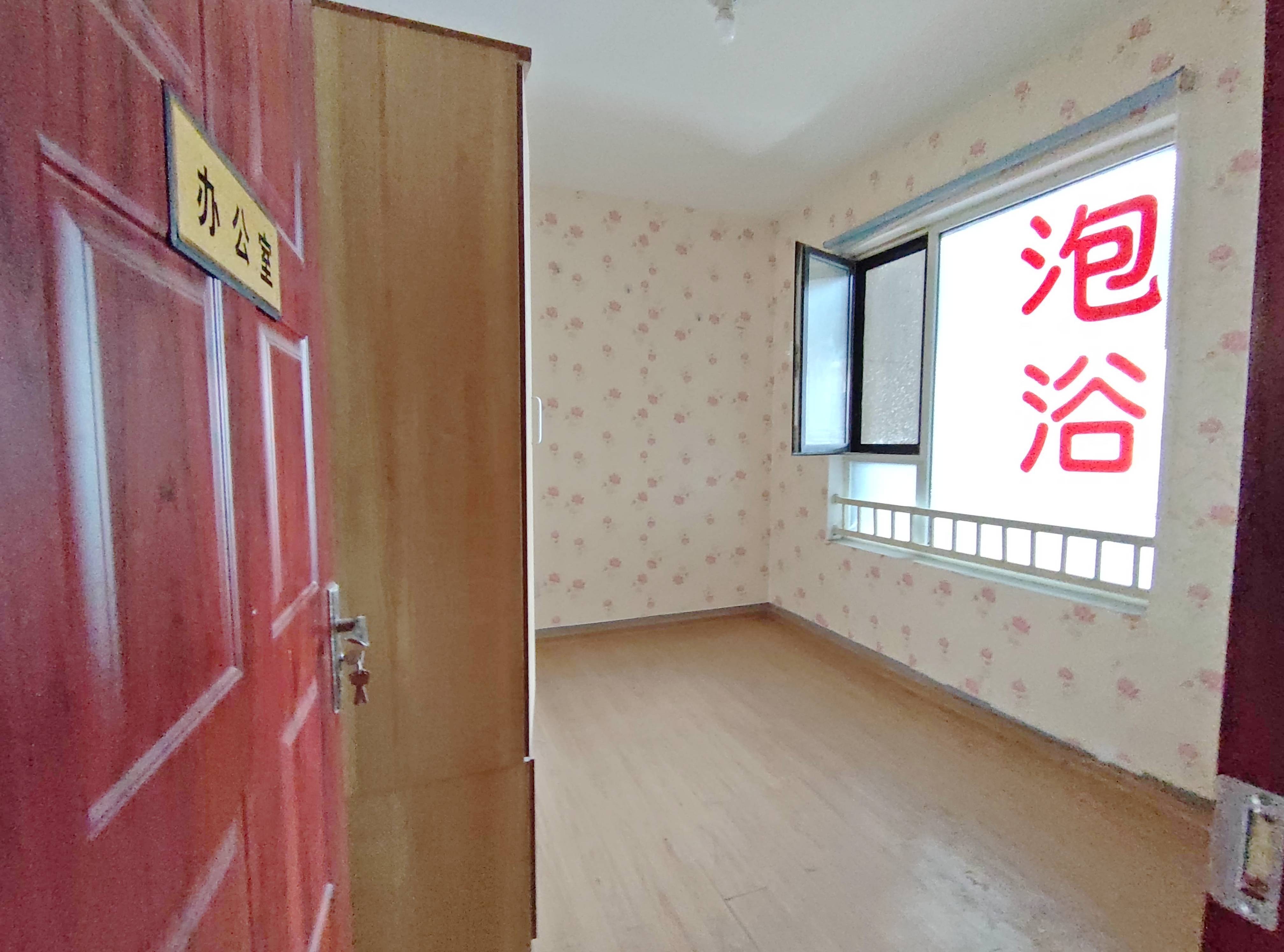 绿地新里卢浮公馆