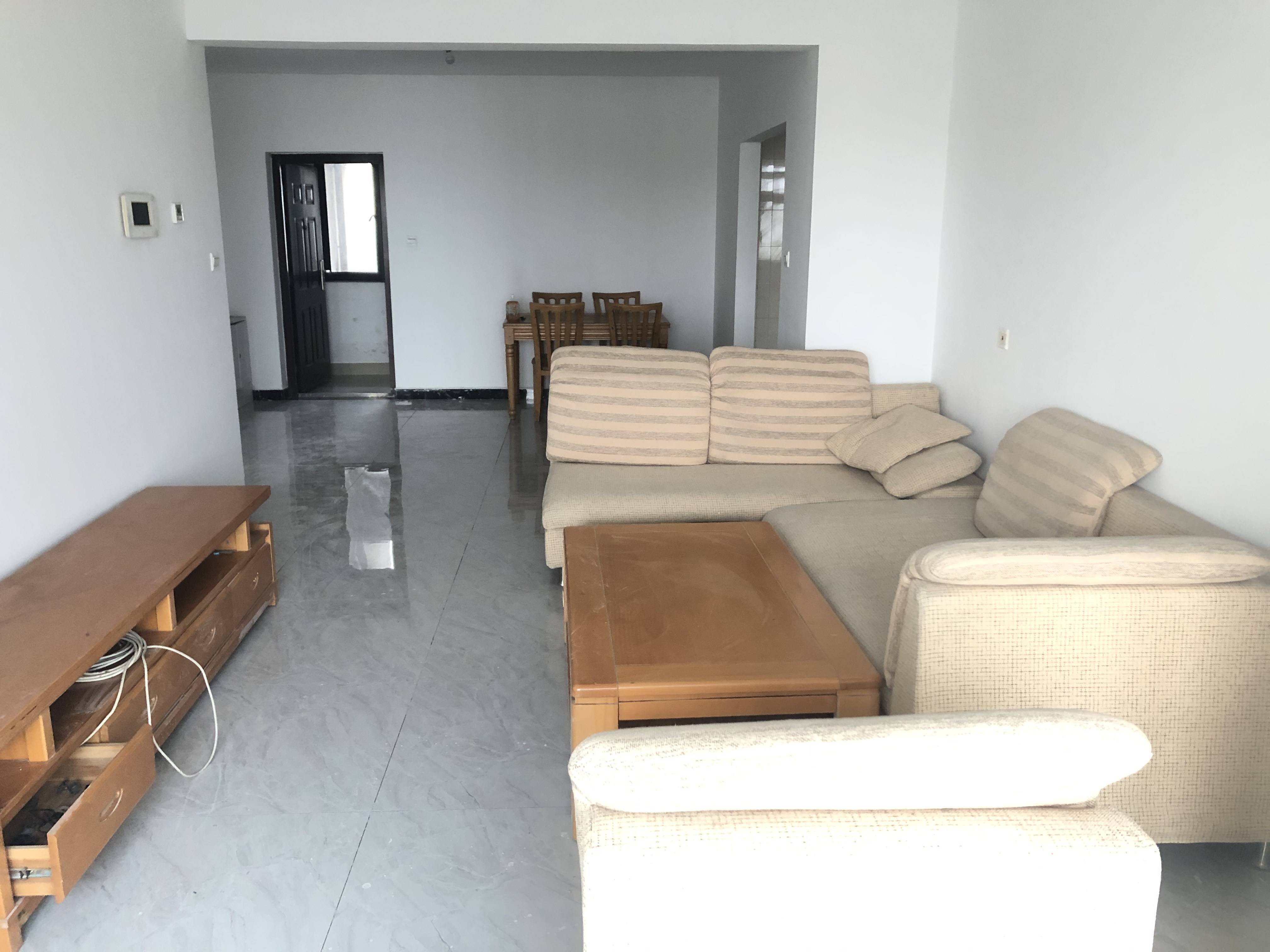 绿地新里梵尔赛公馆