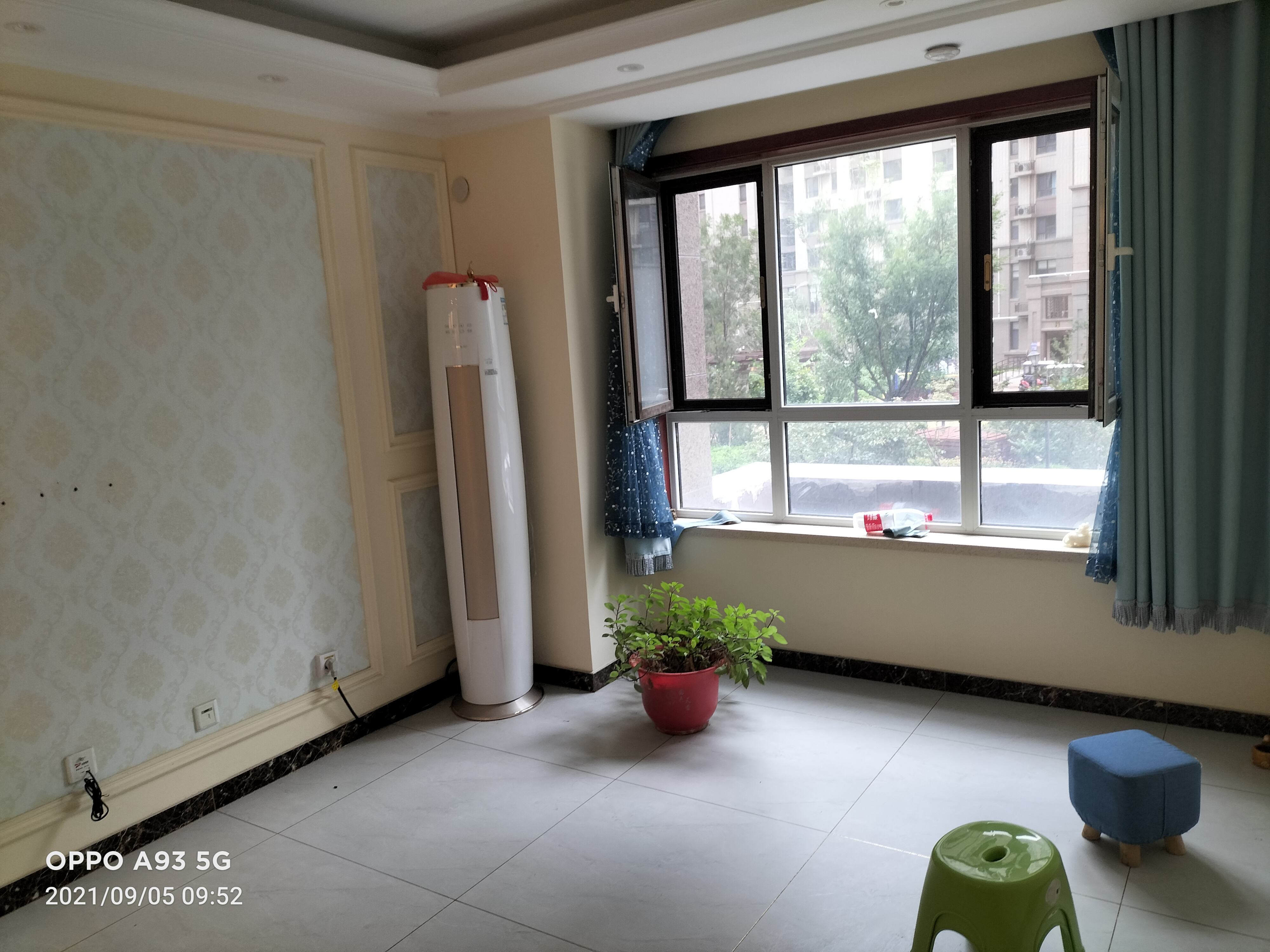 整租·保利中心华府2居室精装,近地铁随时看房