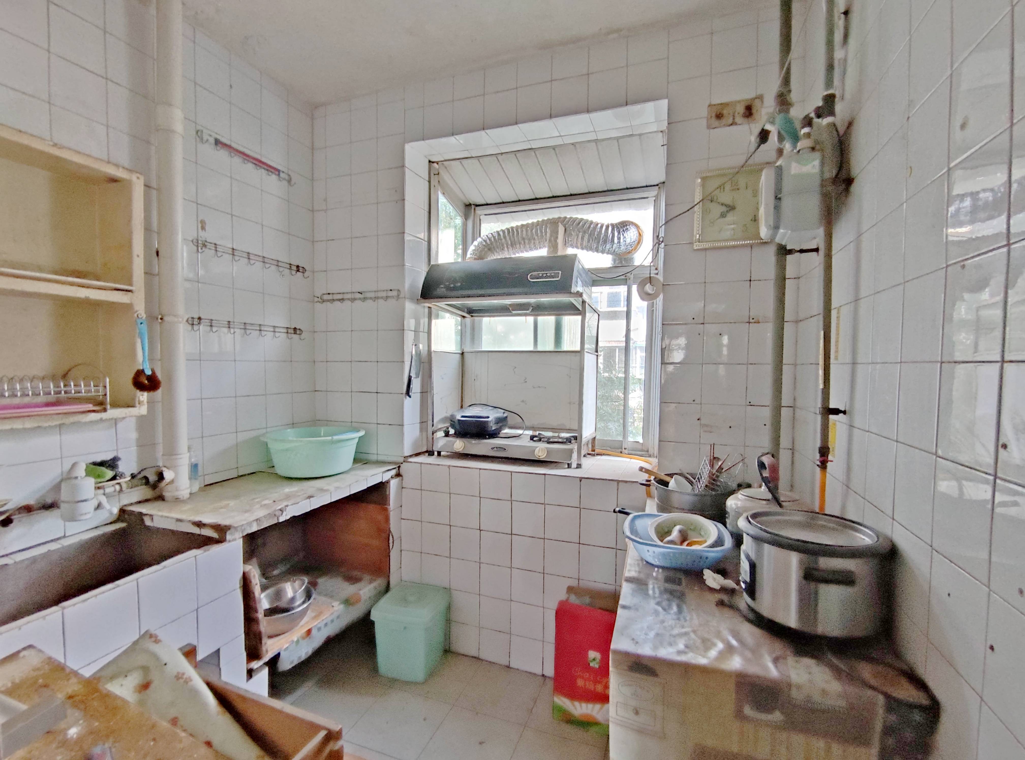 北小辛庄东街112号