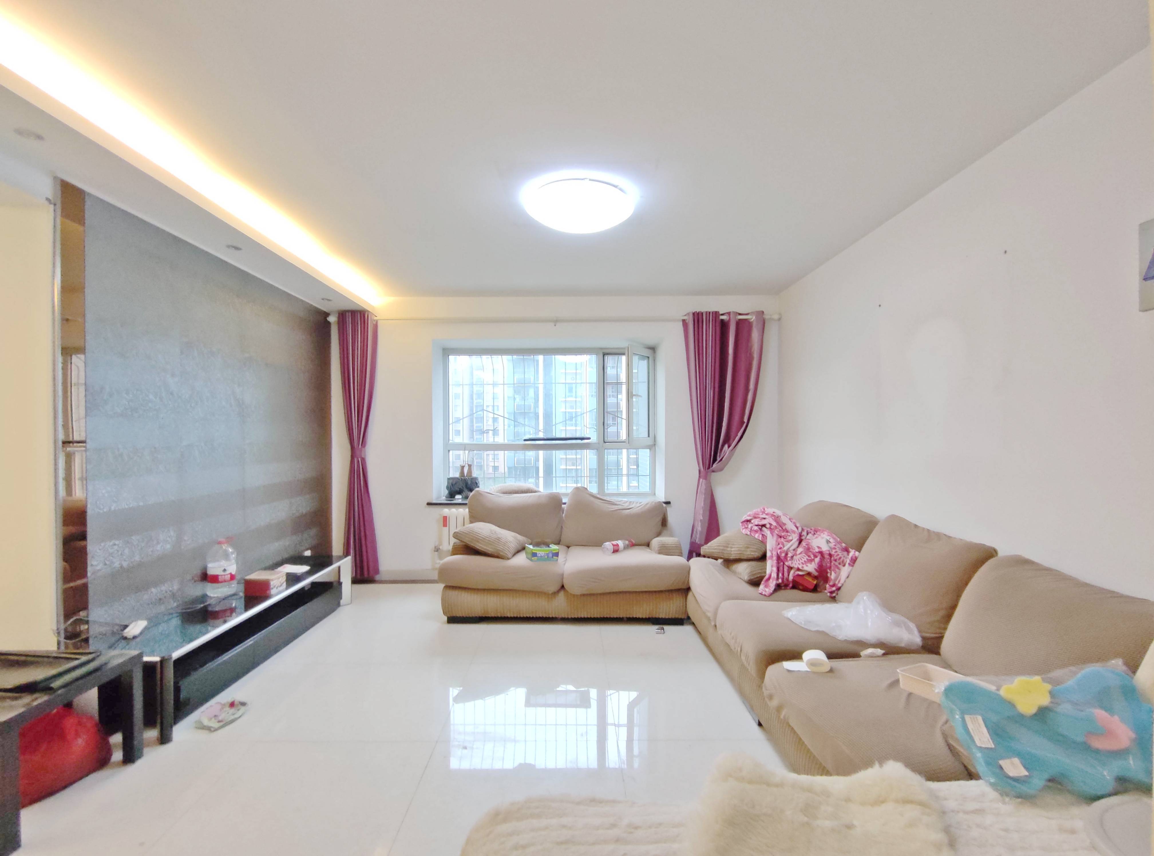 卧龙花园龙泰苑