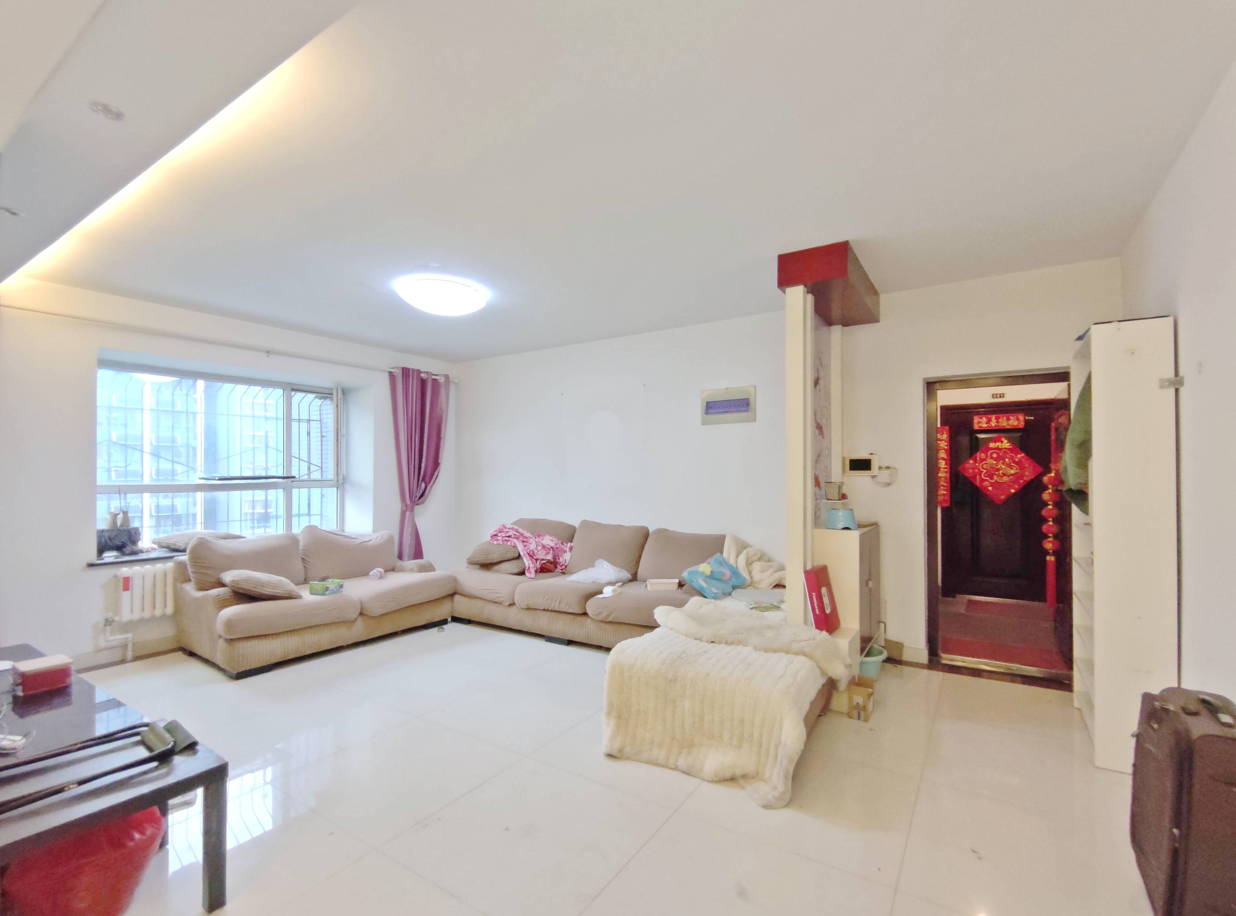  卧龙花园龙泰苑 南北