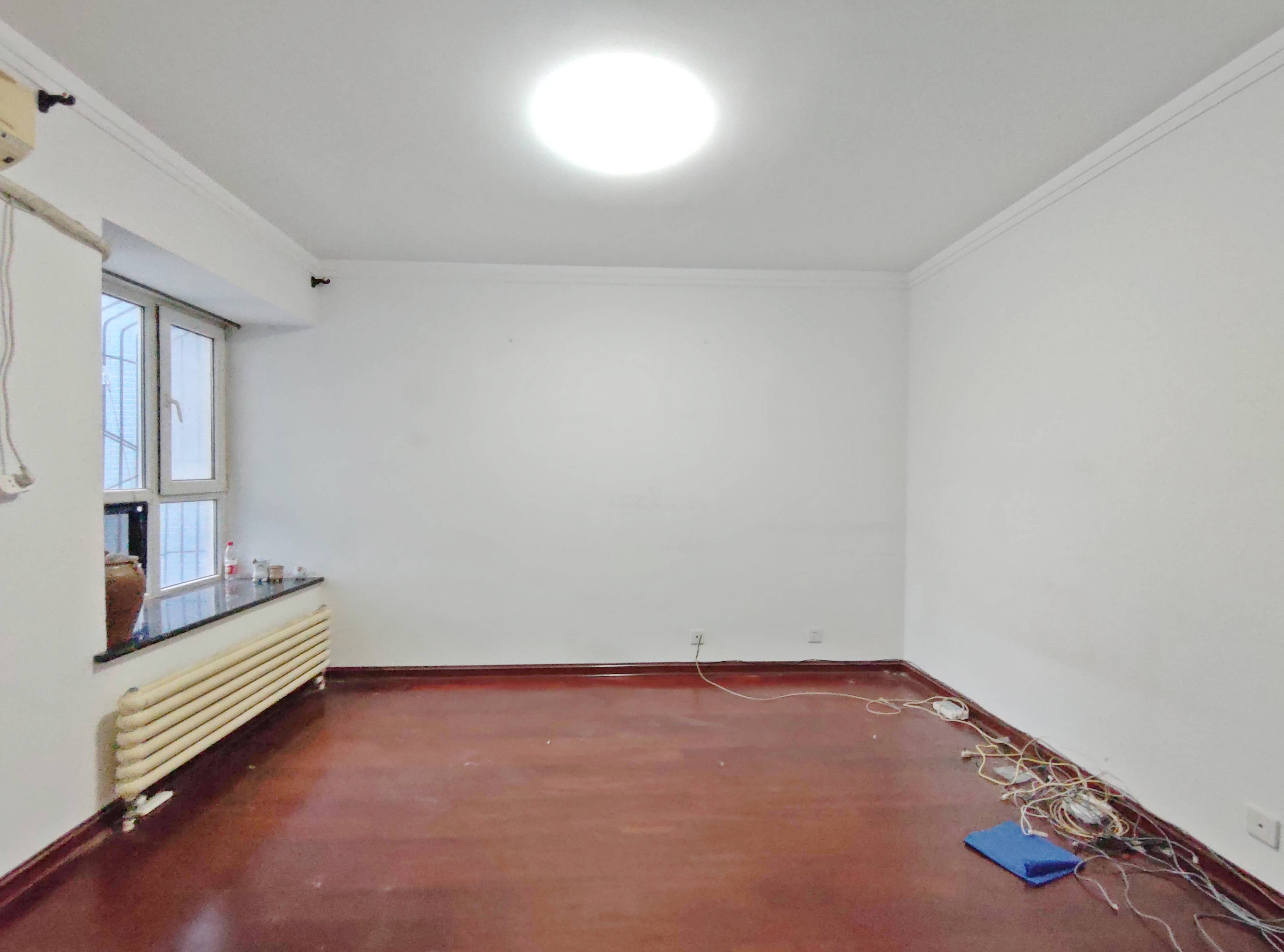 卧龙花园龙泰苑