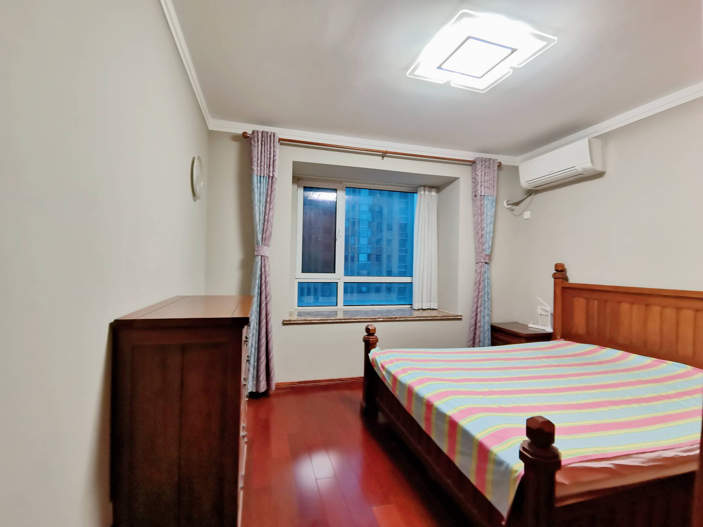 中润世纪财富中心