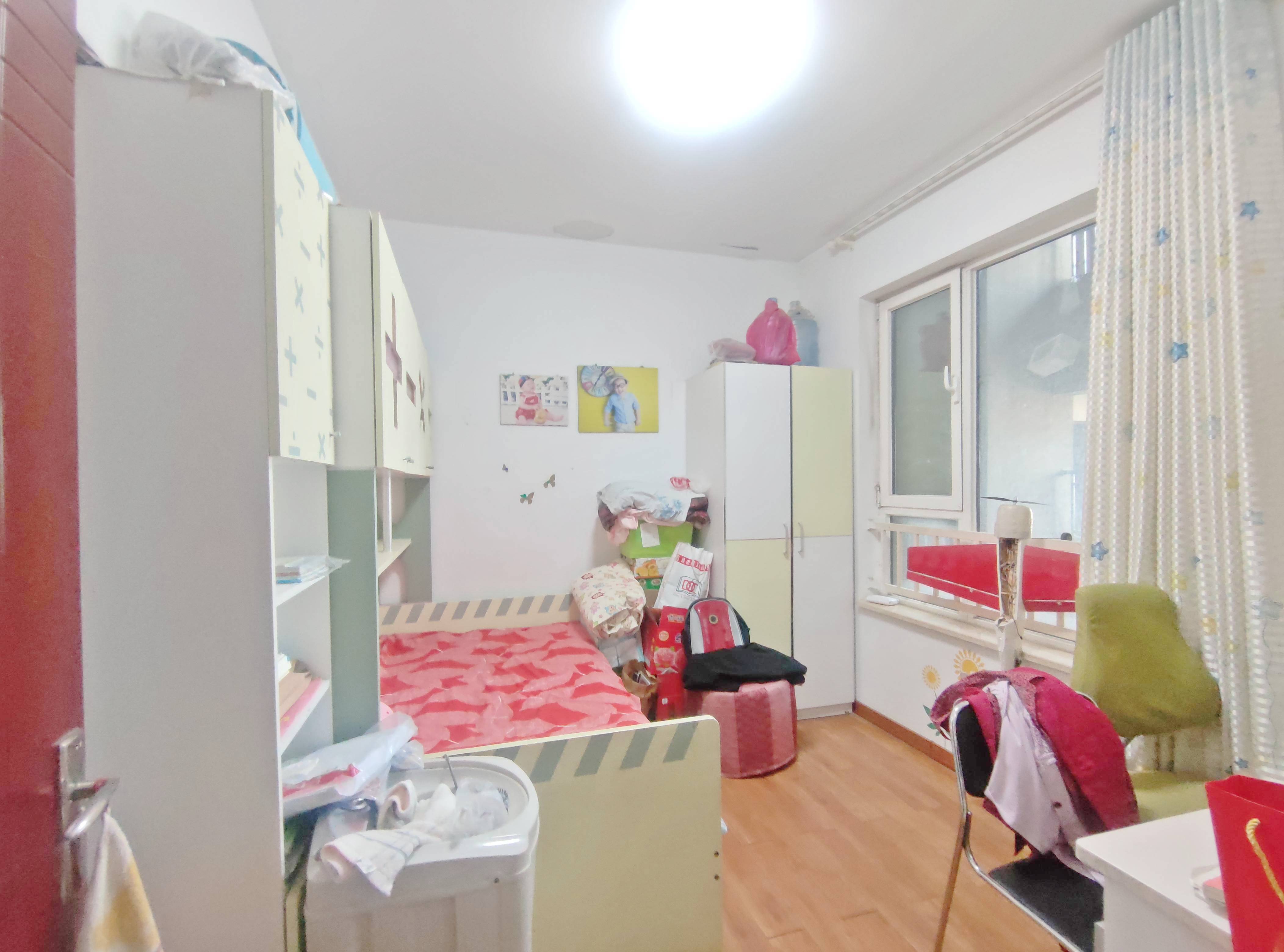 绿地新里卢浮公馆