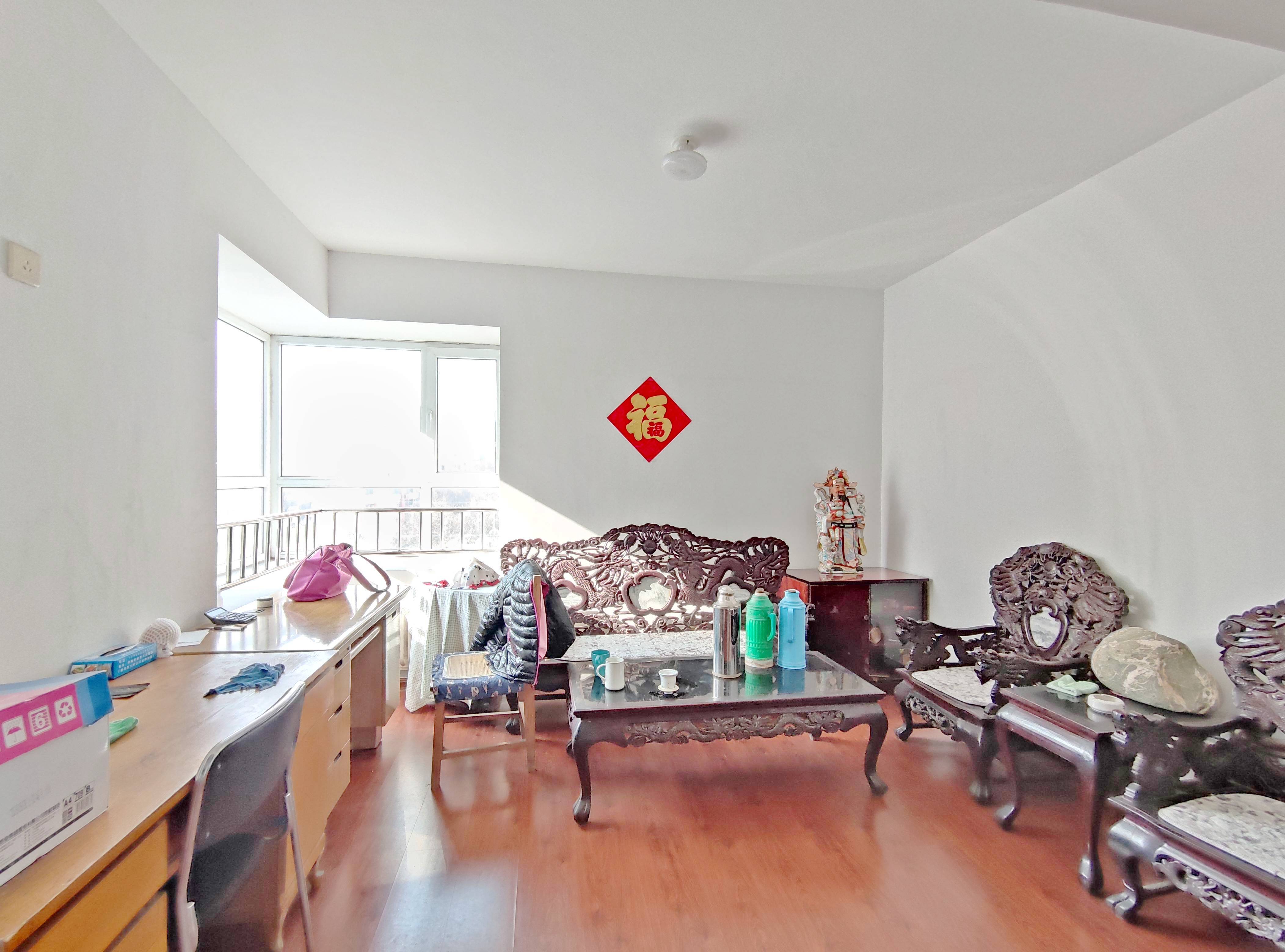 卧龙花园龙泰苑