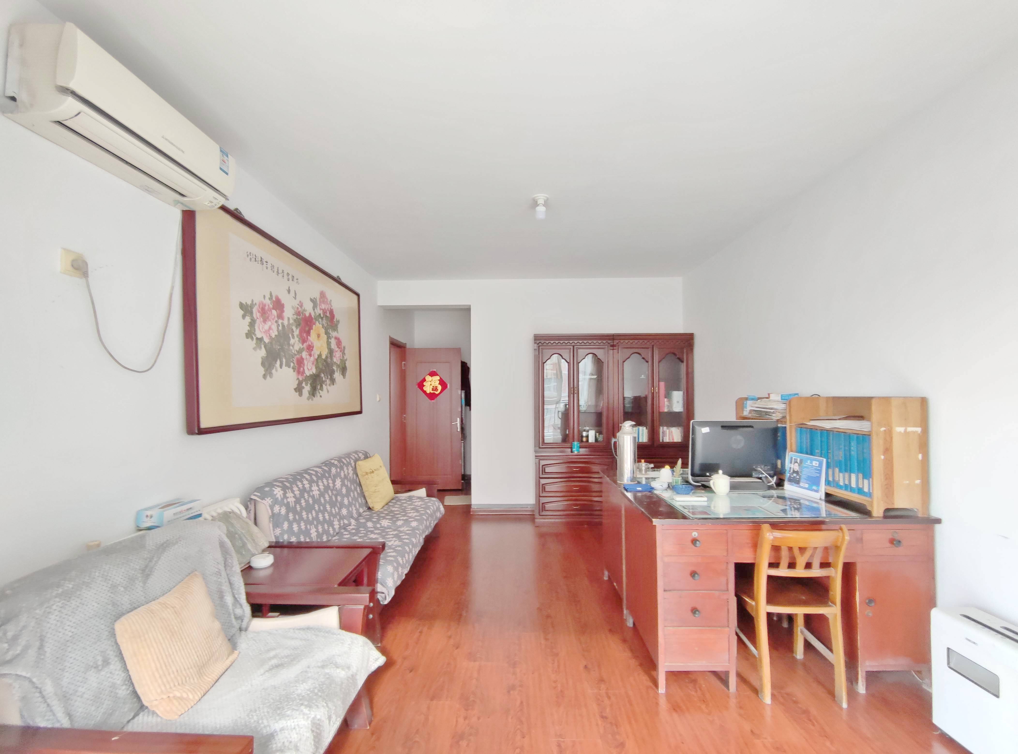 卧龙花园龙泰苑