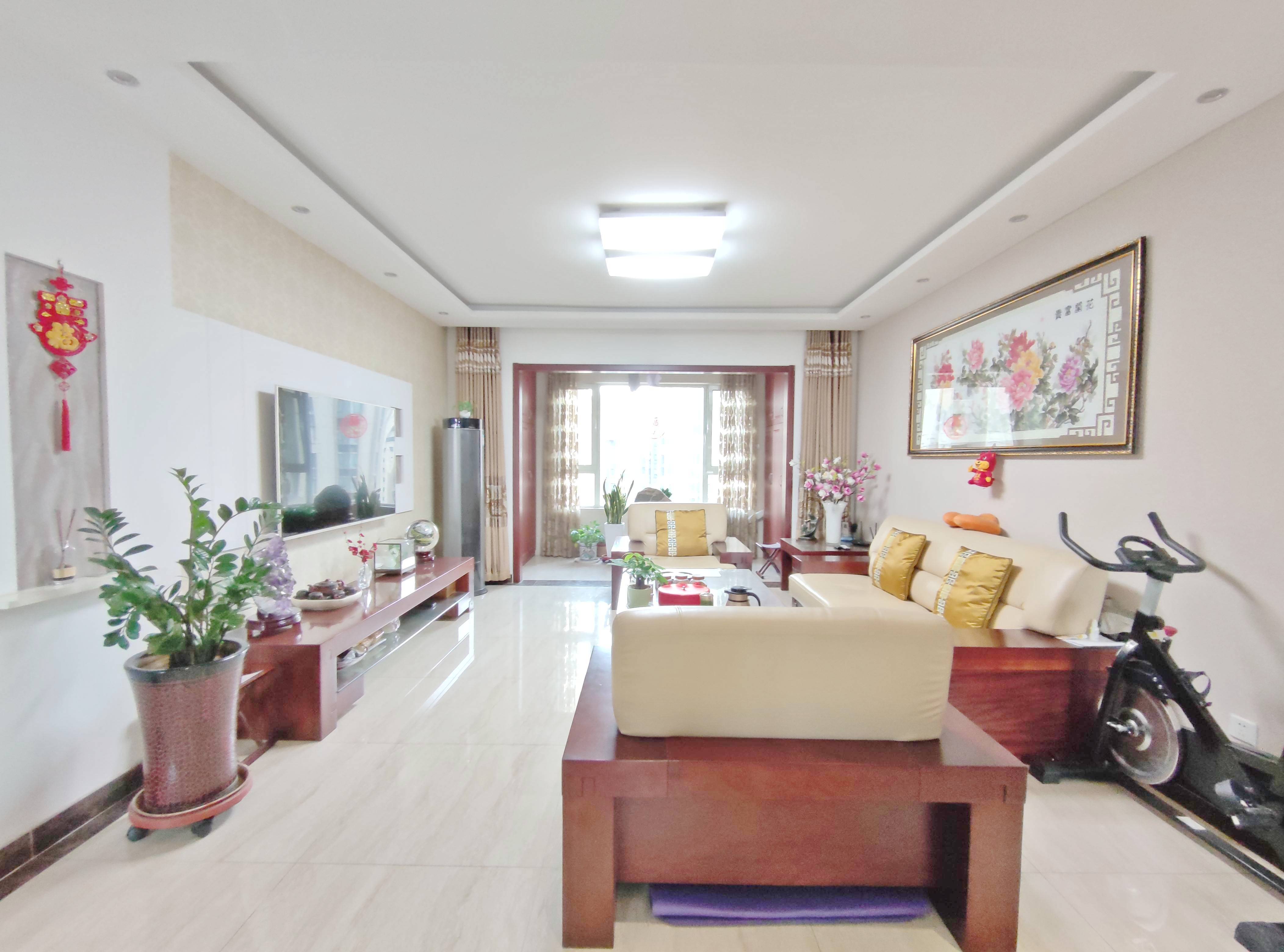 绿地新里卢浮公馆