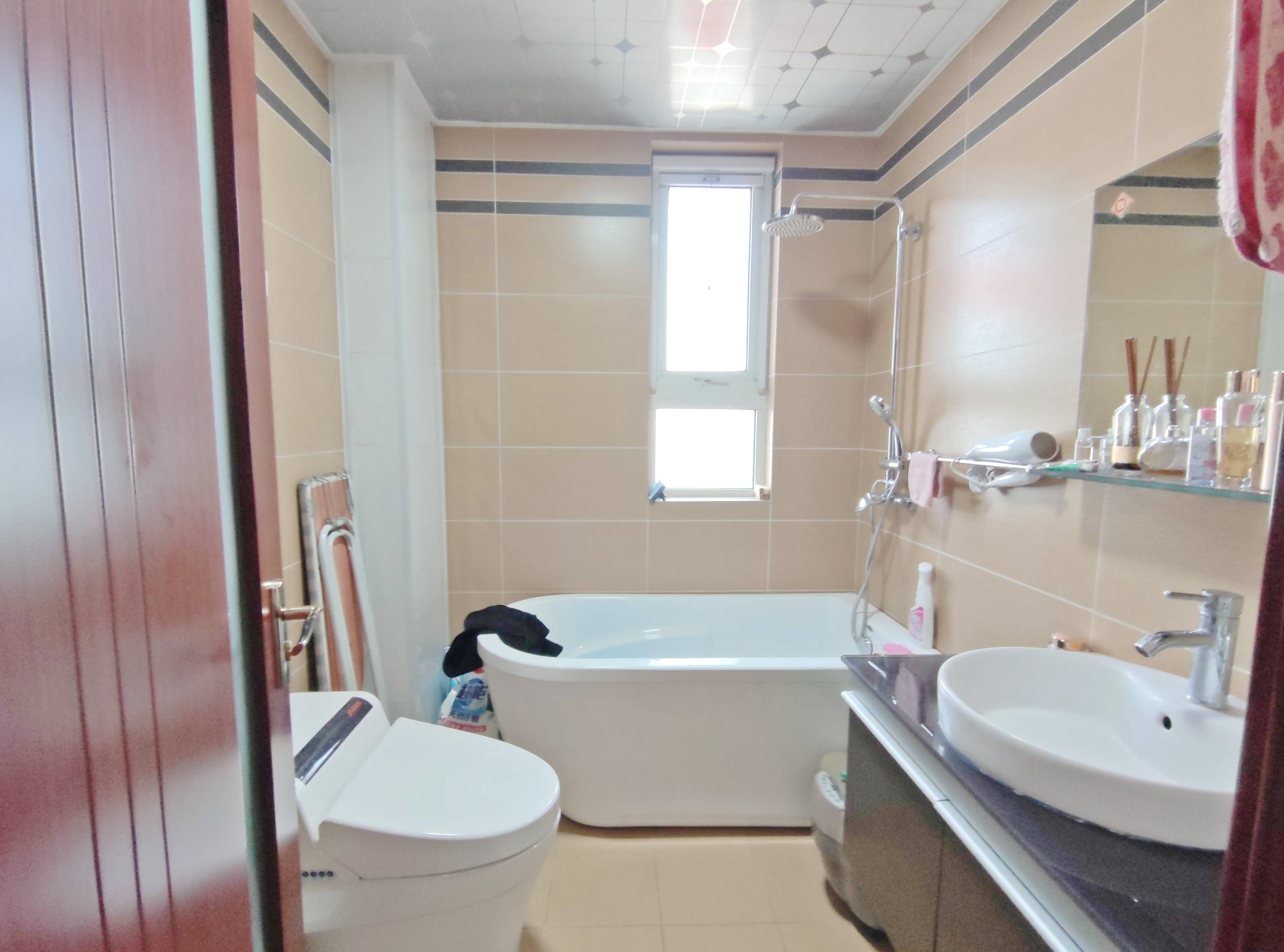 绿地新里卢浮公馆