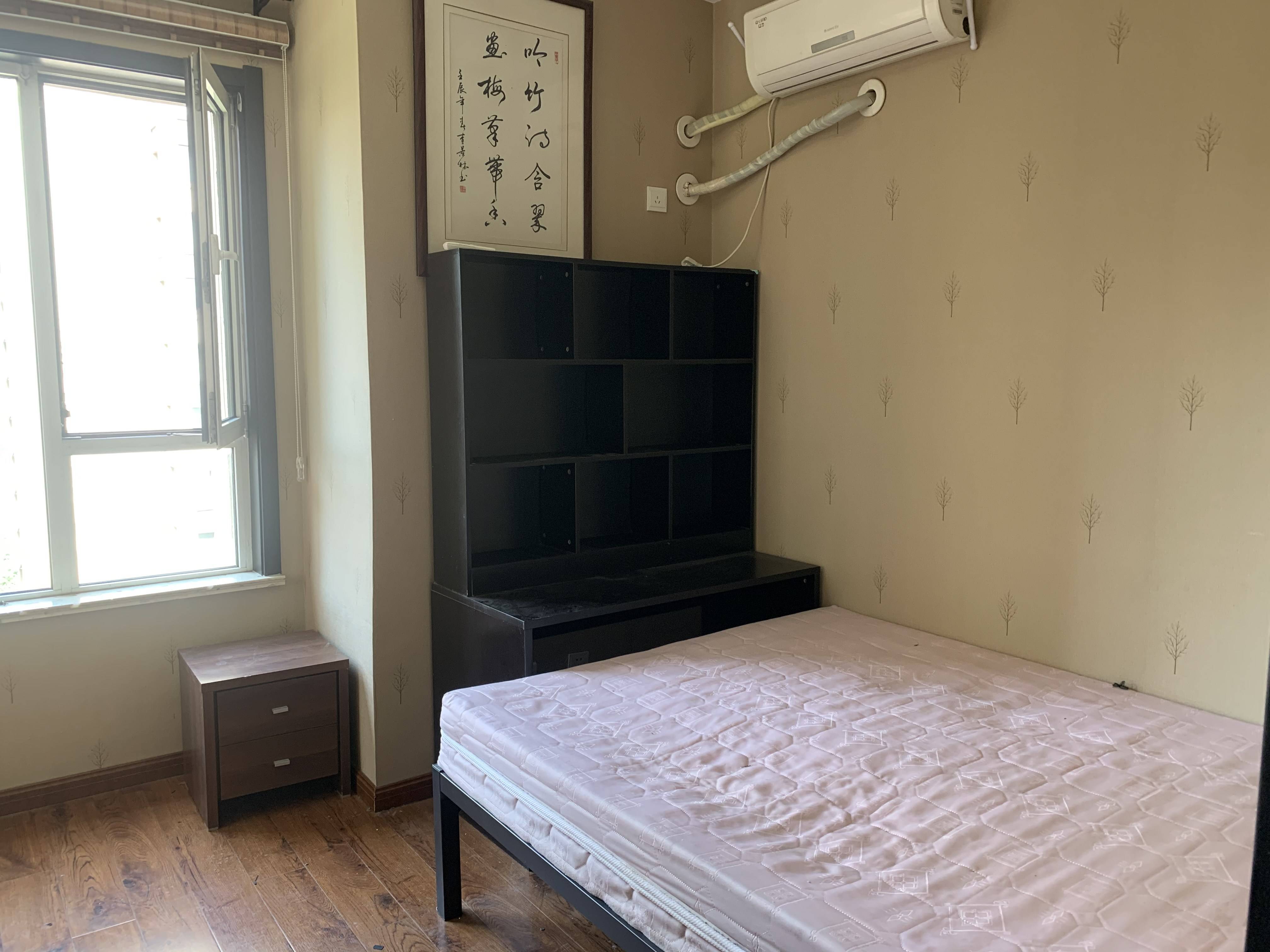 绿地新里卢浮公馆