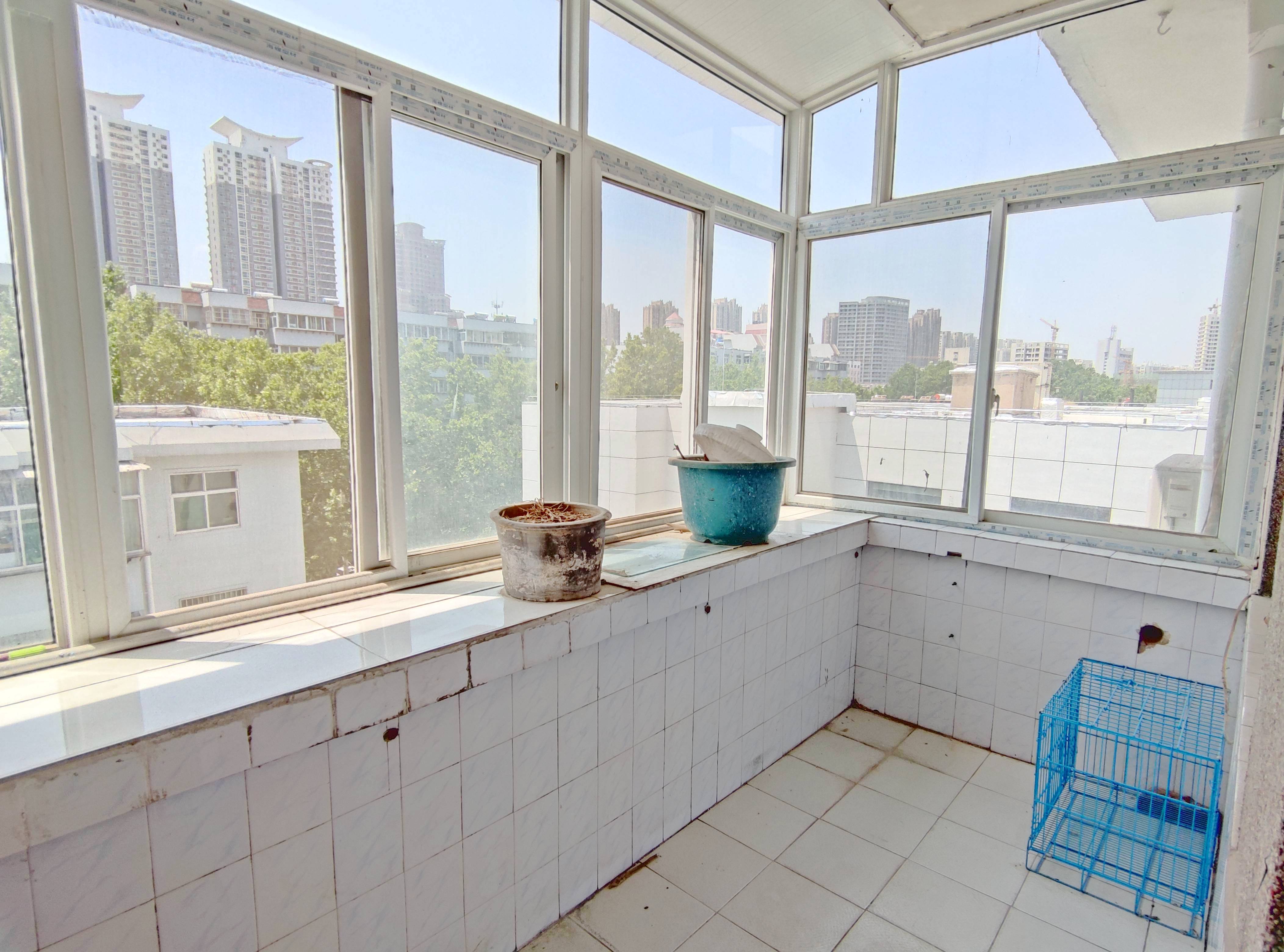 经三路单位宿舍