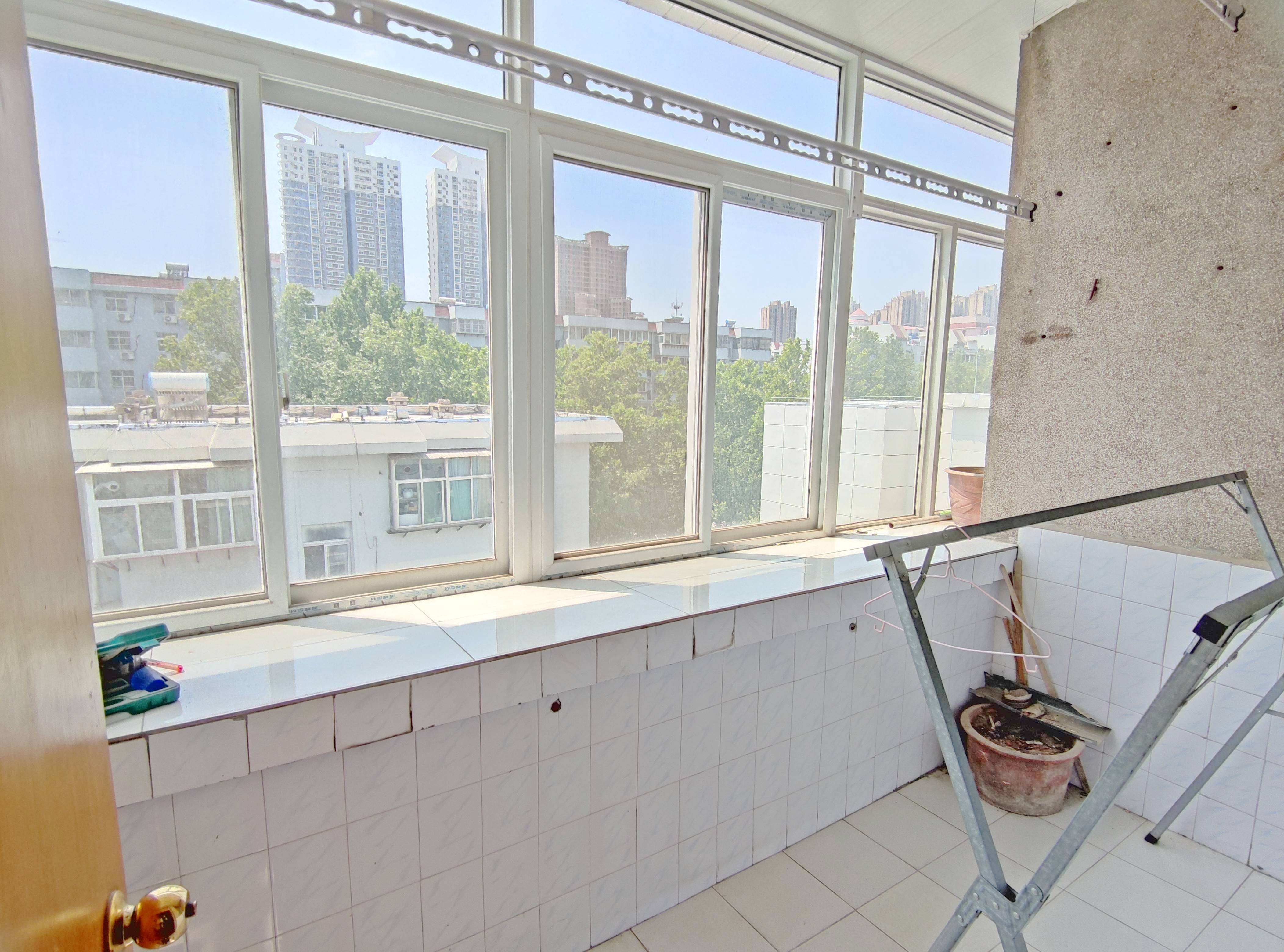 经三路单位宿舍