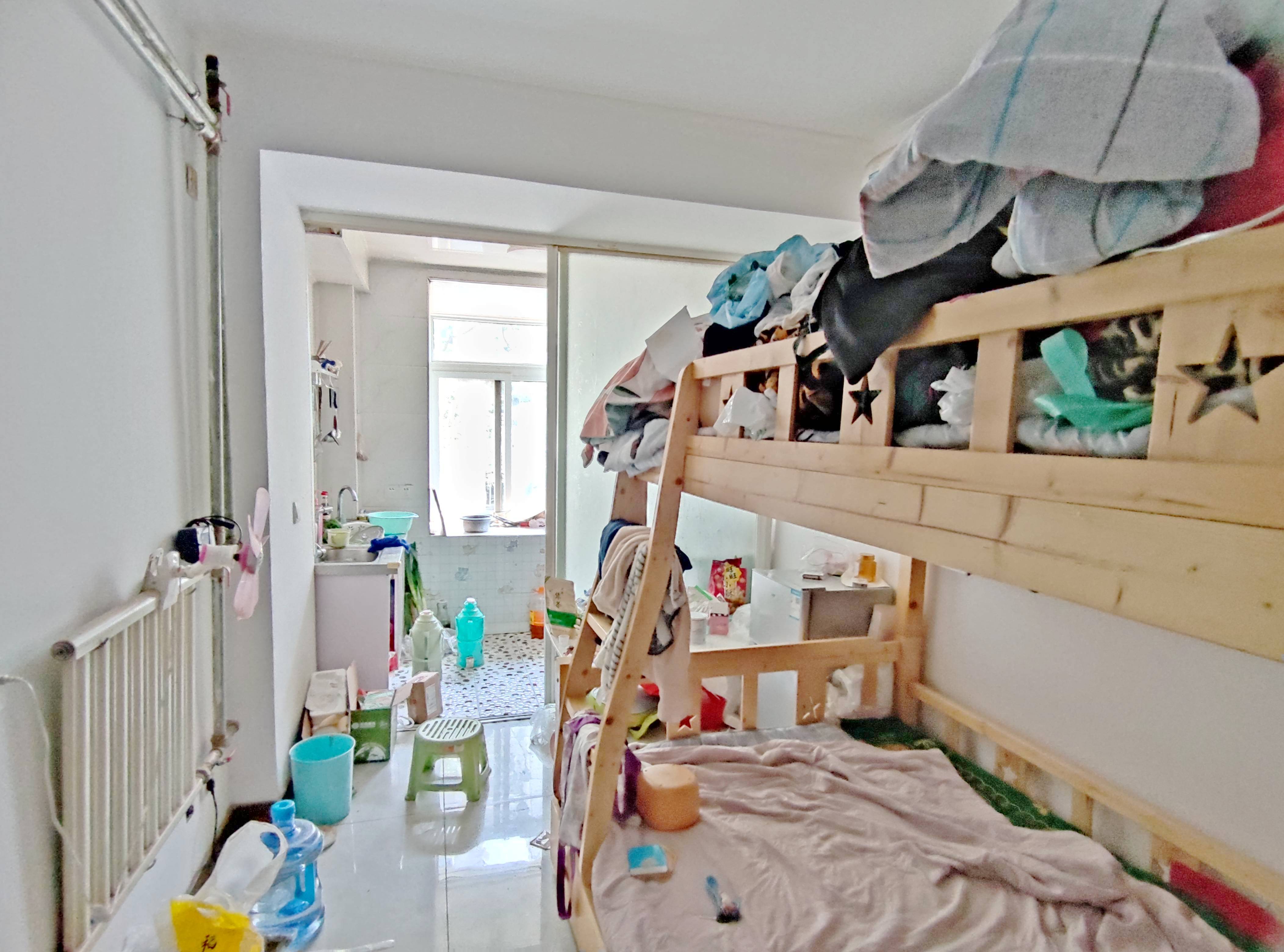 北小辛庄东街141号