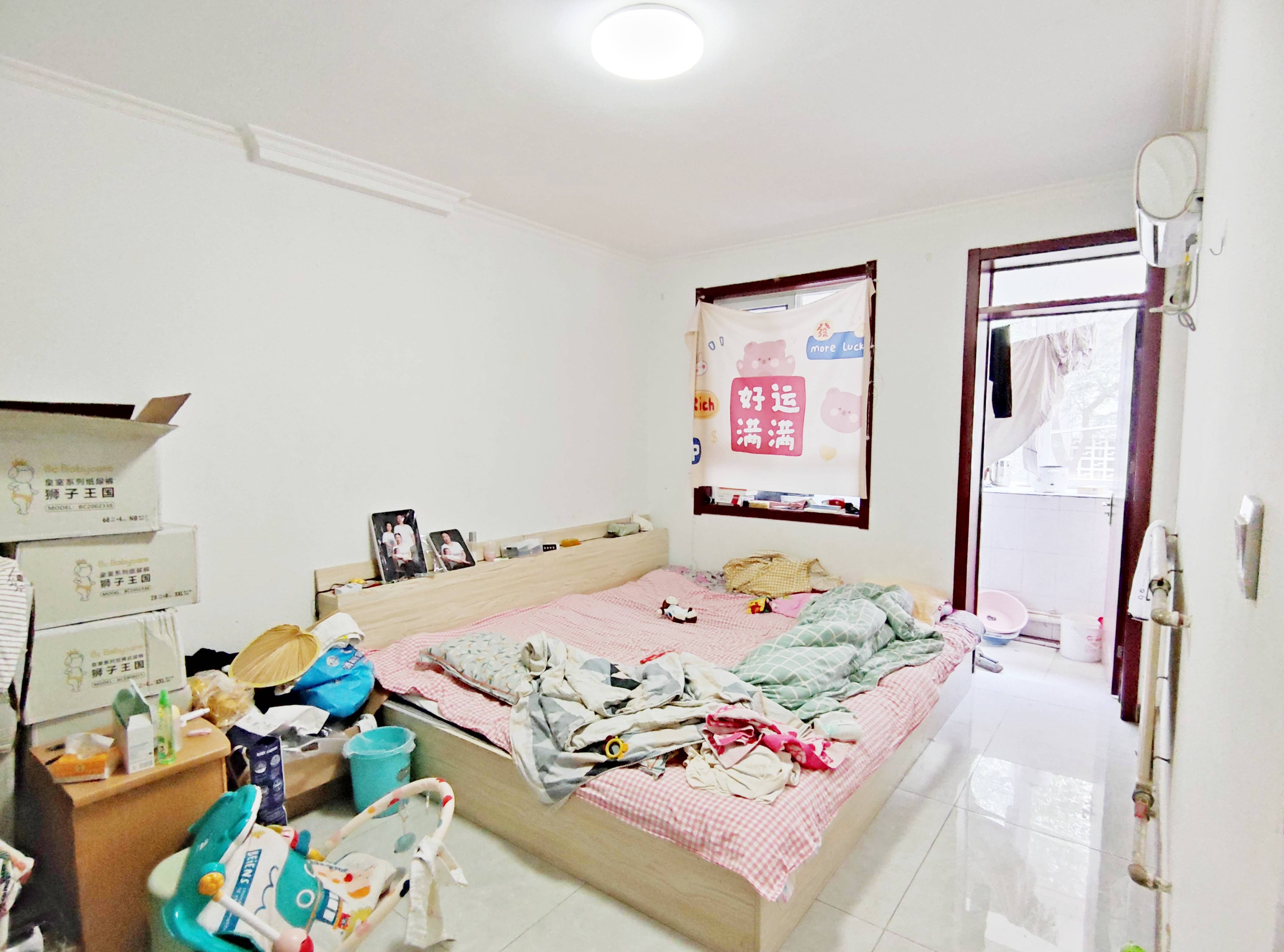 北小辛庄东街141号